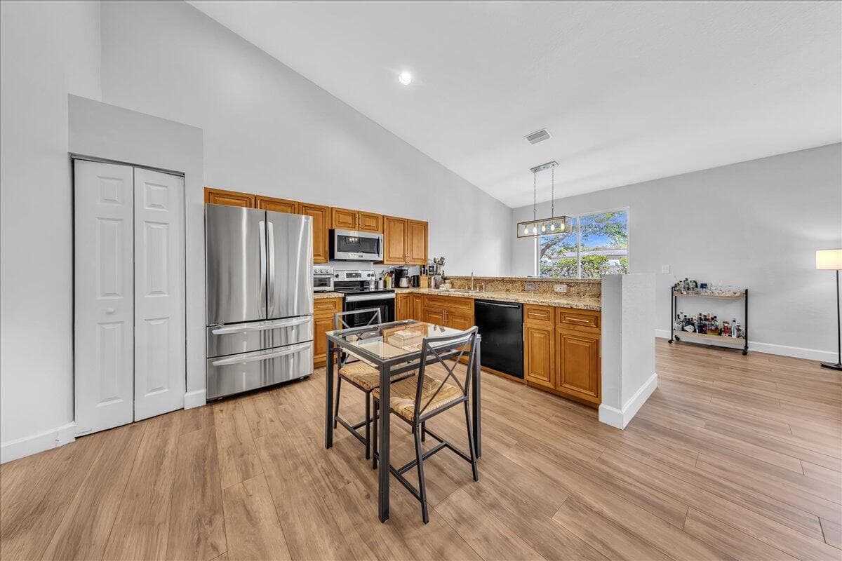 7600 S Aragon Boulevard 3, Sunrise, FL 33322 — photo 8 of 45