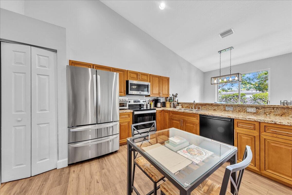 7600 S Aragon Boulevard 3, Sunrise, FL 33322 — photo 9 of 45