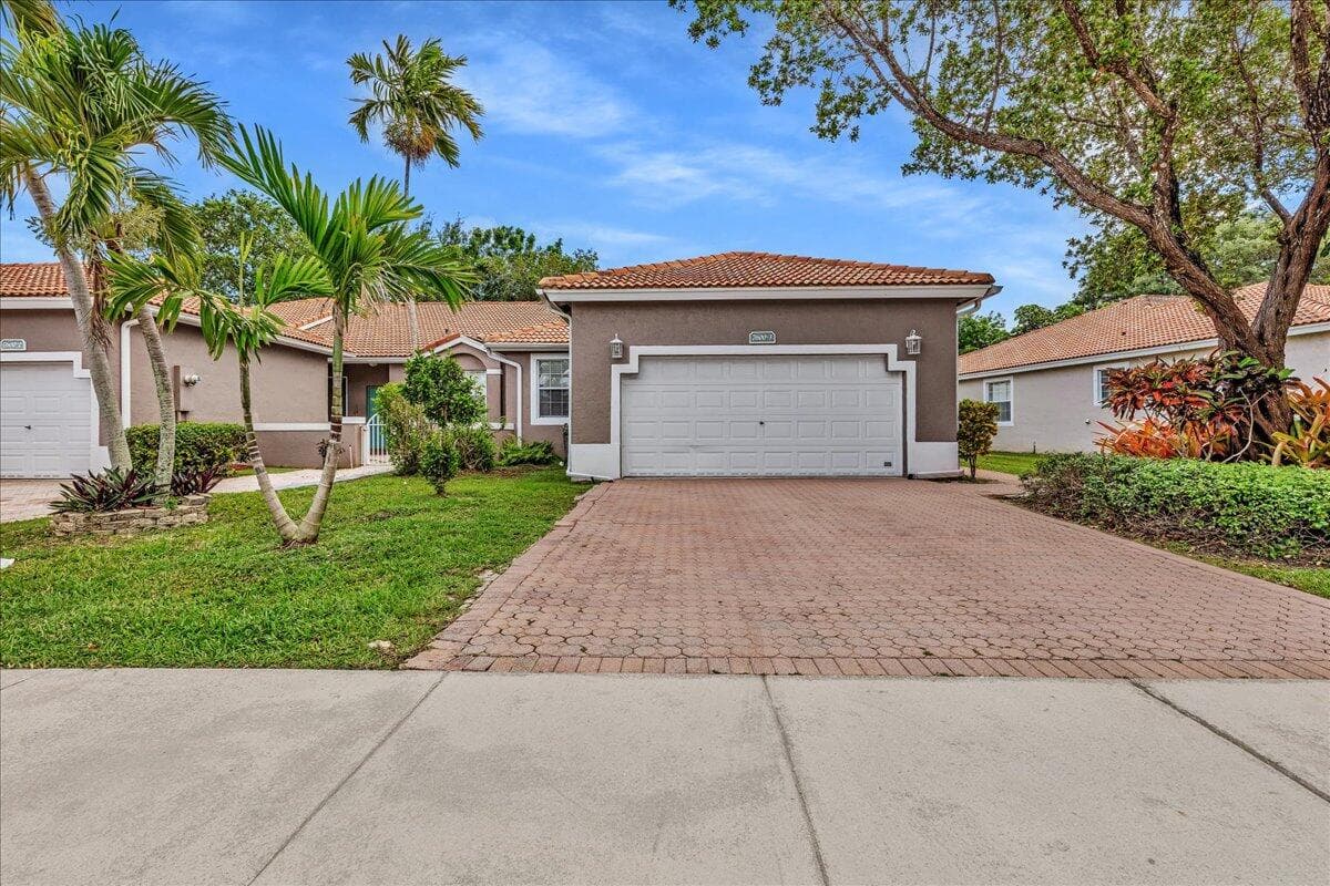 7600 S Aragon Boulevard 3, Sunrise, FL 33322 — photo 1 of 45
