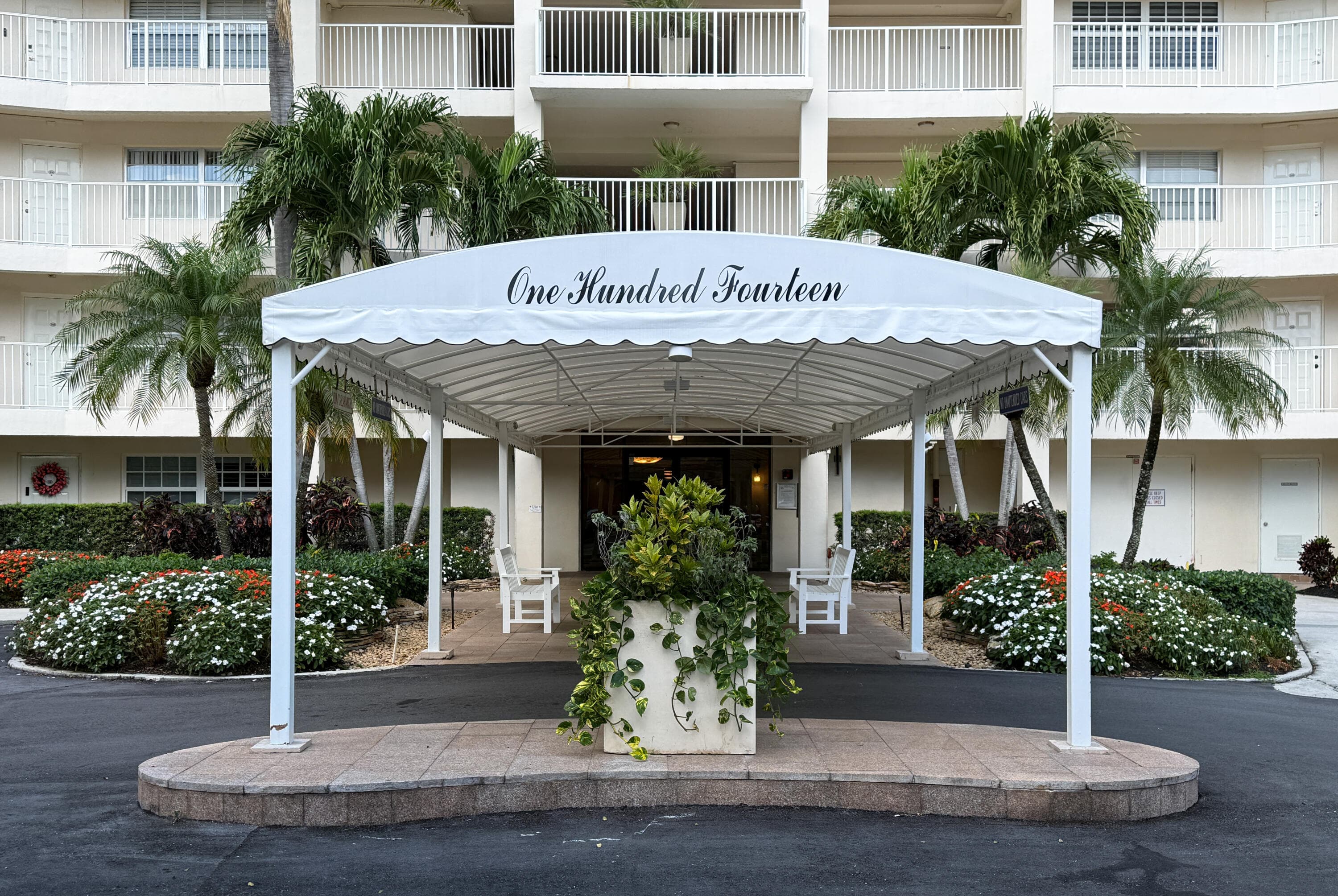 3507 Oaks Way 310, Pompano Beach, FL 33069 — photo 1 of 41