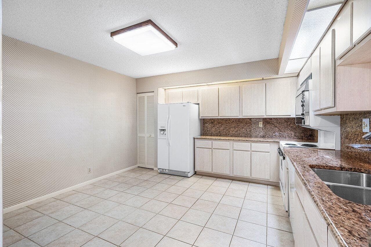 3400 S Ocean Boulevard 5k, Highland Beach, FL 33487 — photo 7 of 73