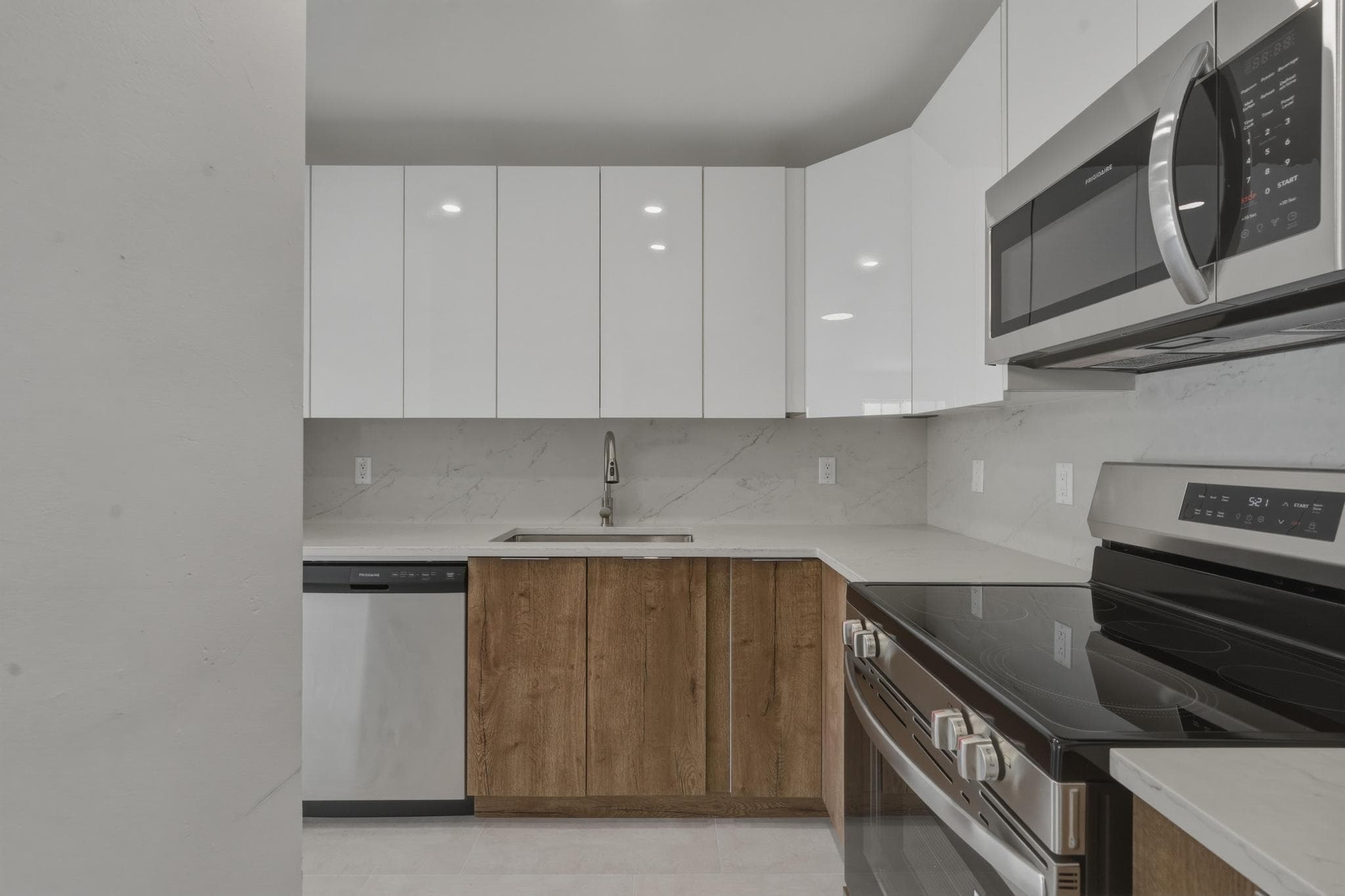 700 Pine Drive 105, Pompano Beach, FL 33060 — photo 8 of 23