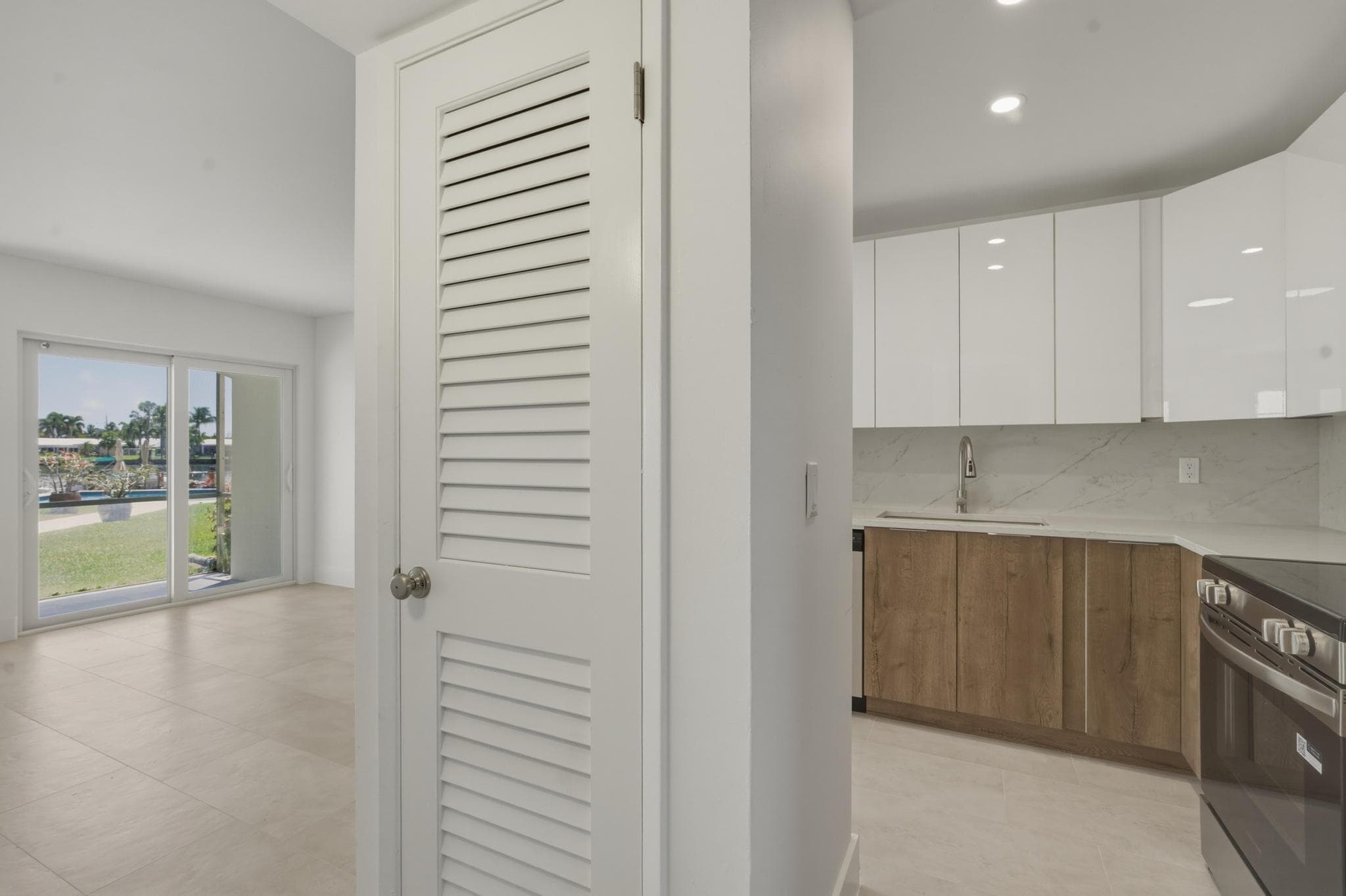 700 Pine Drive 105, Pompano Beach, FL 33060 — photo 9 of 23