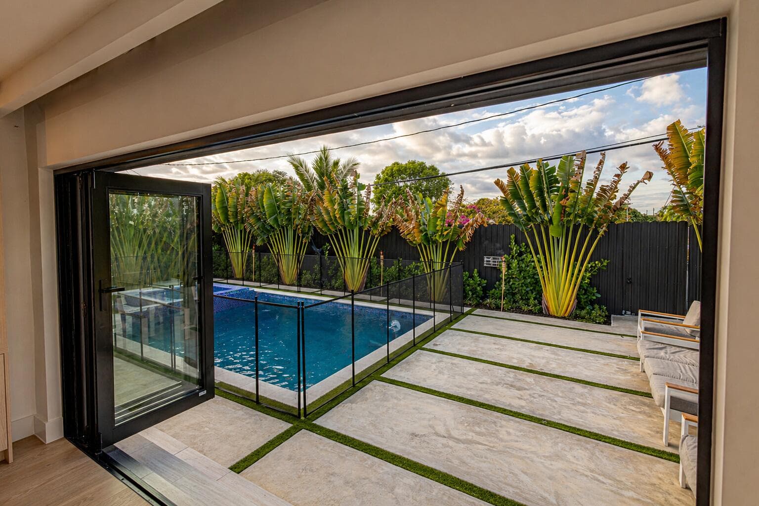 807 Hollywood Place, West Palm Beach, FL 33405 — photo 36 of 60