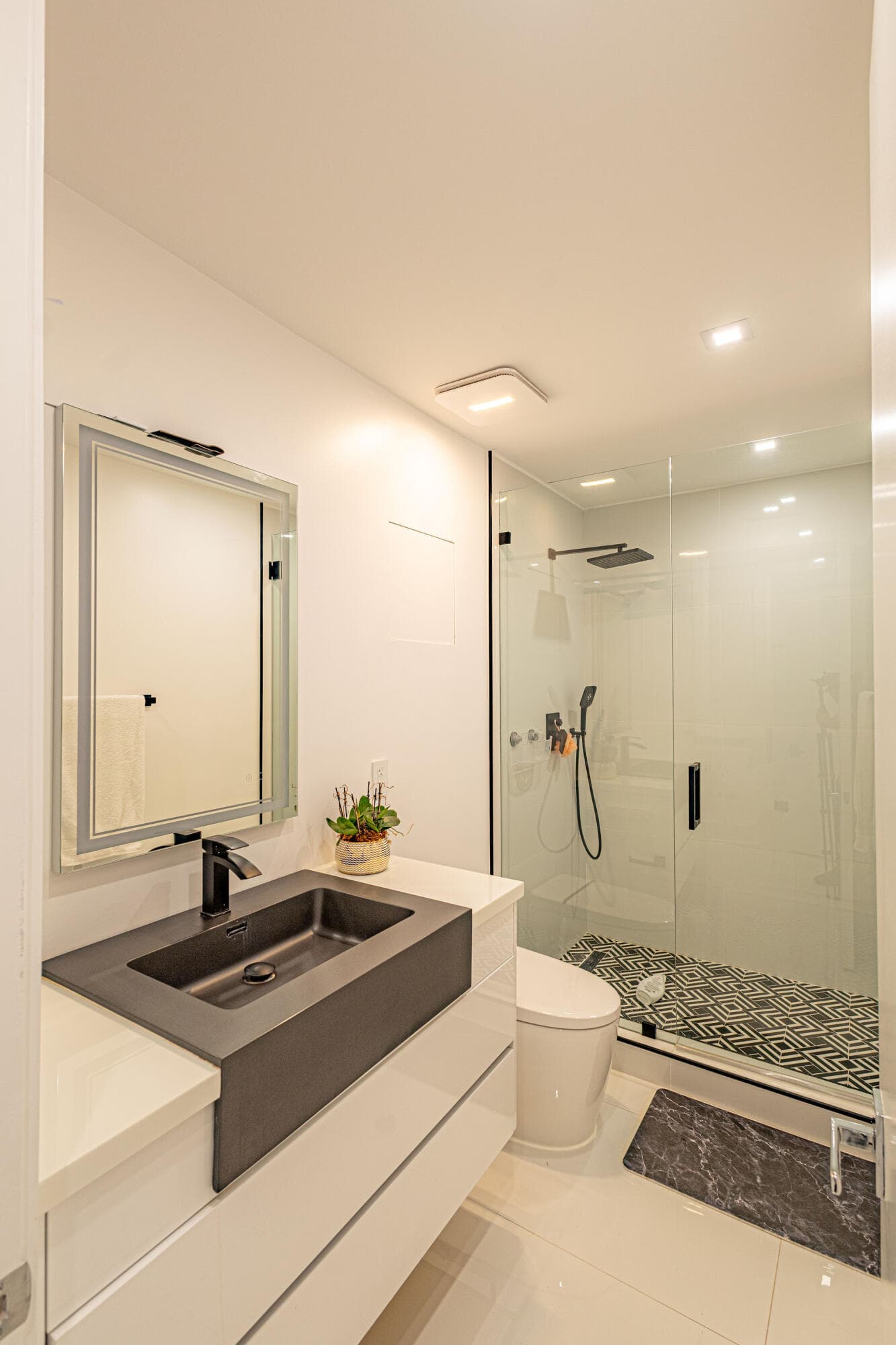 807 Hollywood Place, West Palm Beach, FL 33405 — photo 46 of 60