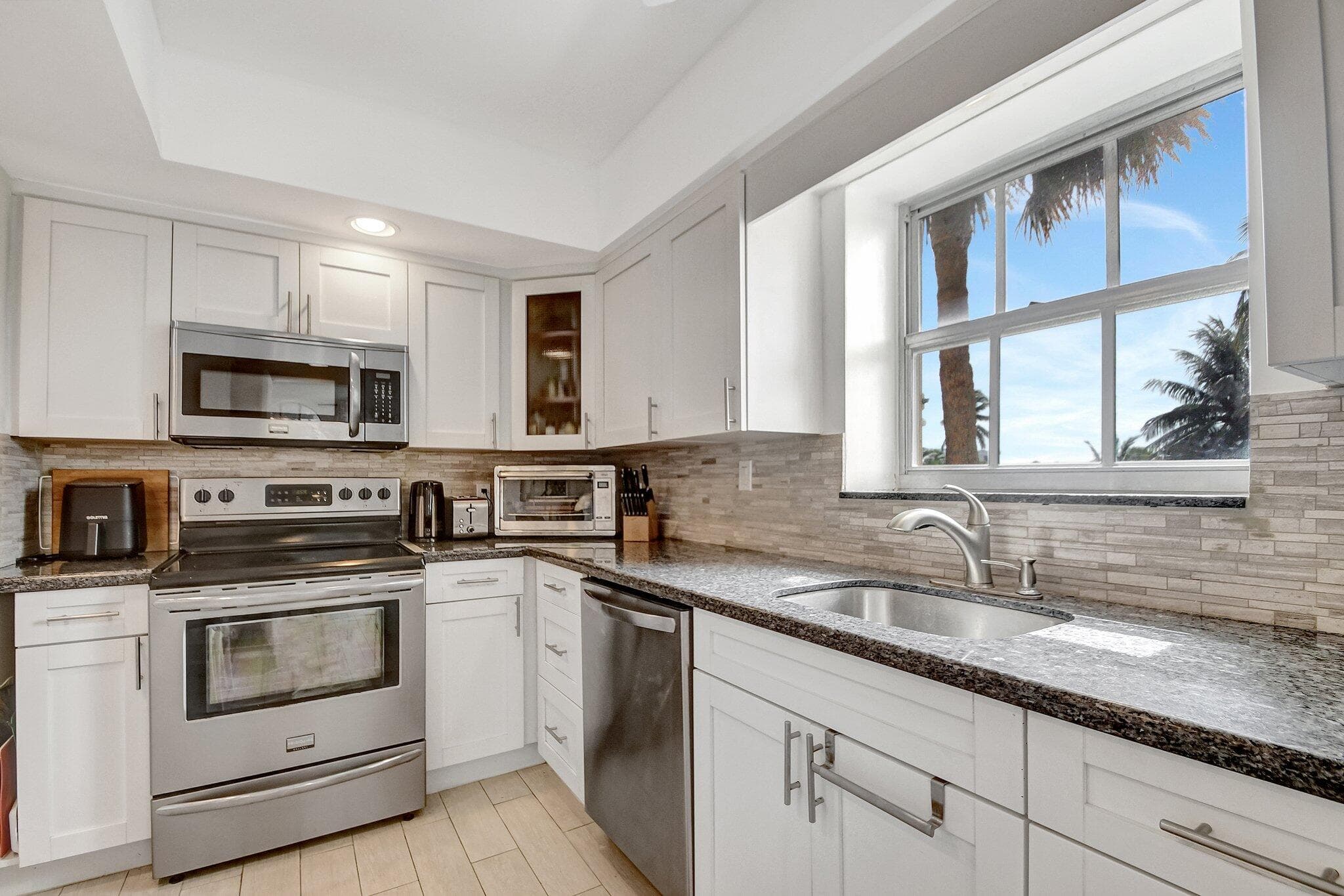 3475 S Ocean Boulevard 116, Palm Beach, FL 33480 — photo 16 of 59