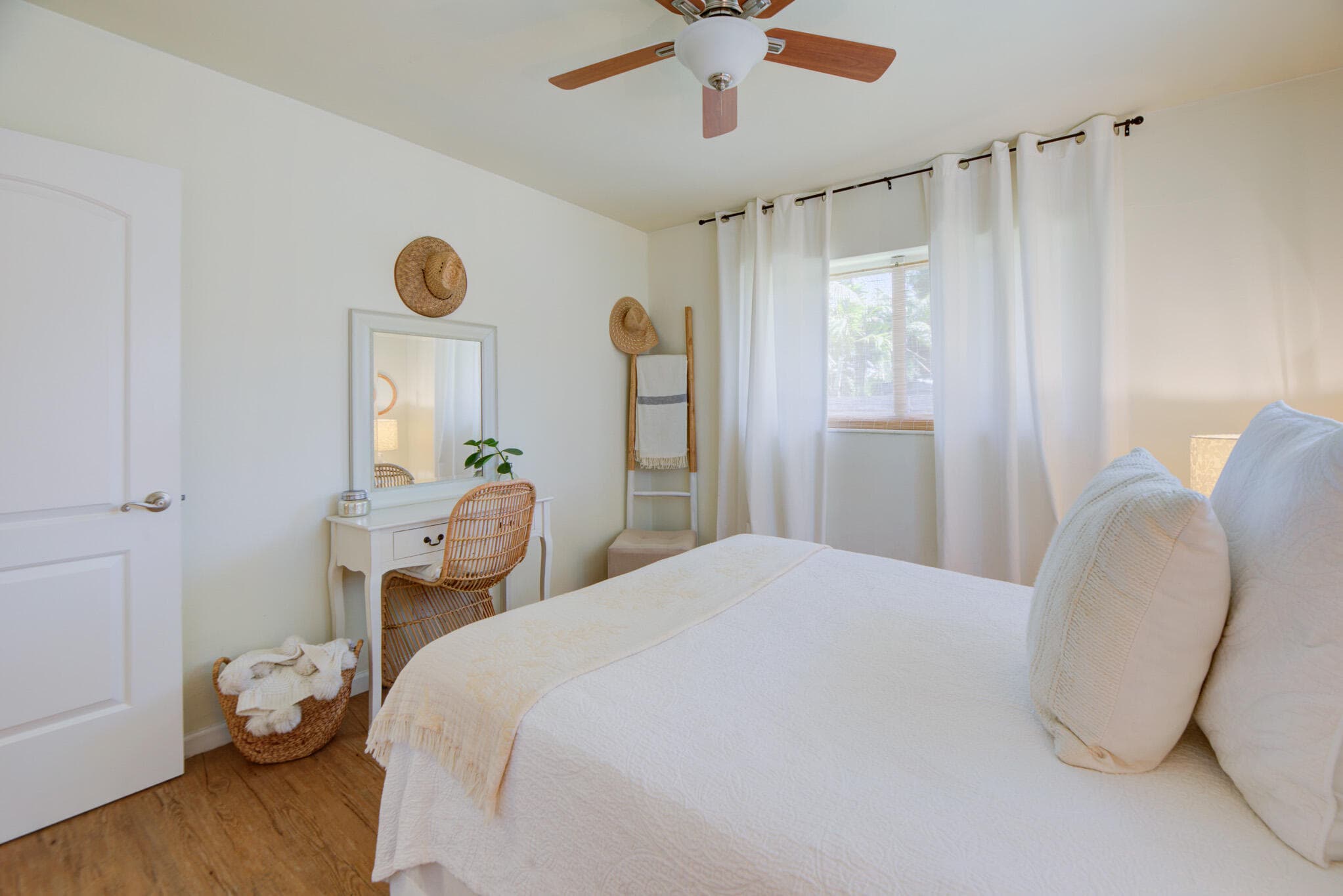 3940 NE 13th Avenue, Oakland Park, FL 33334 — photo 15 of 27