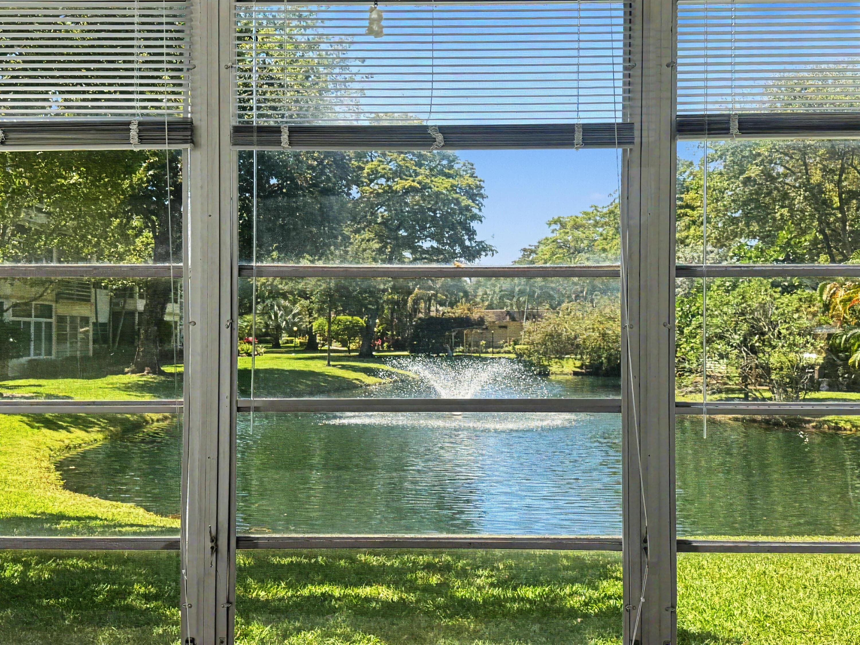 5171 W Oakland Park Boulevard 110, Lauderdale Lakes, FL 33313 — photo 1 of 35