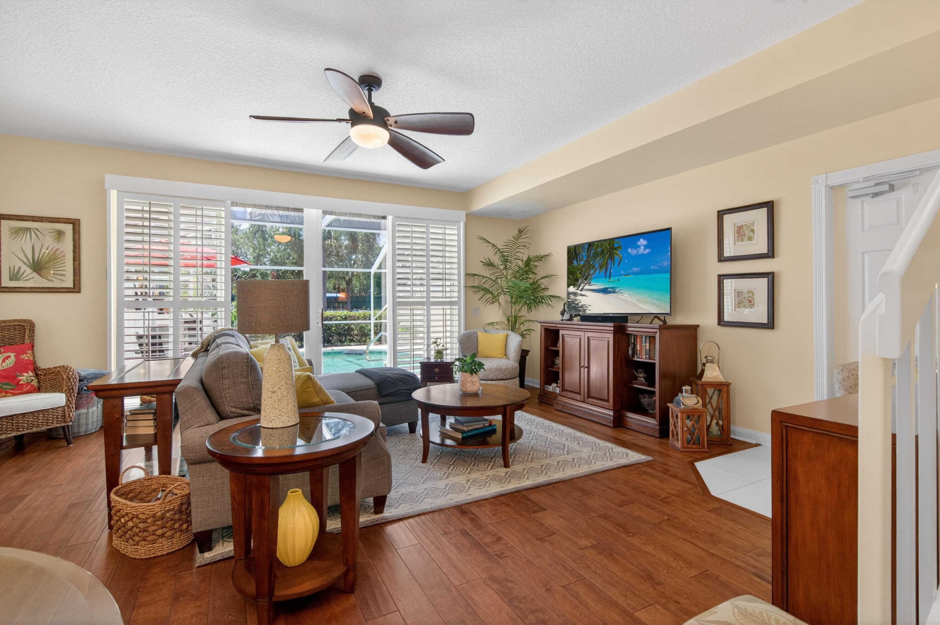 423 Capistrano Drive, Palm Beach Gardens, FL 33410 — photo 4 of 44