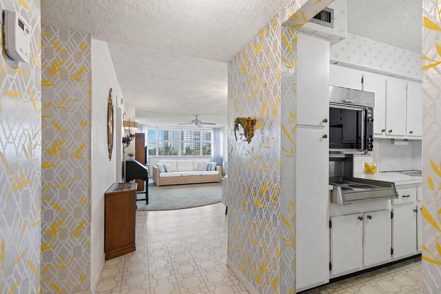 1400 S Ocean Drive 303, Hollywood, FL 33019 — photo 8 of 31