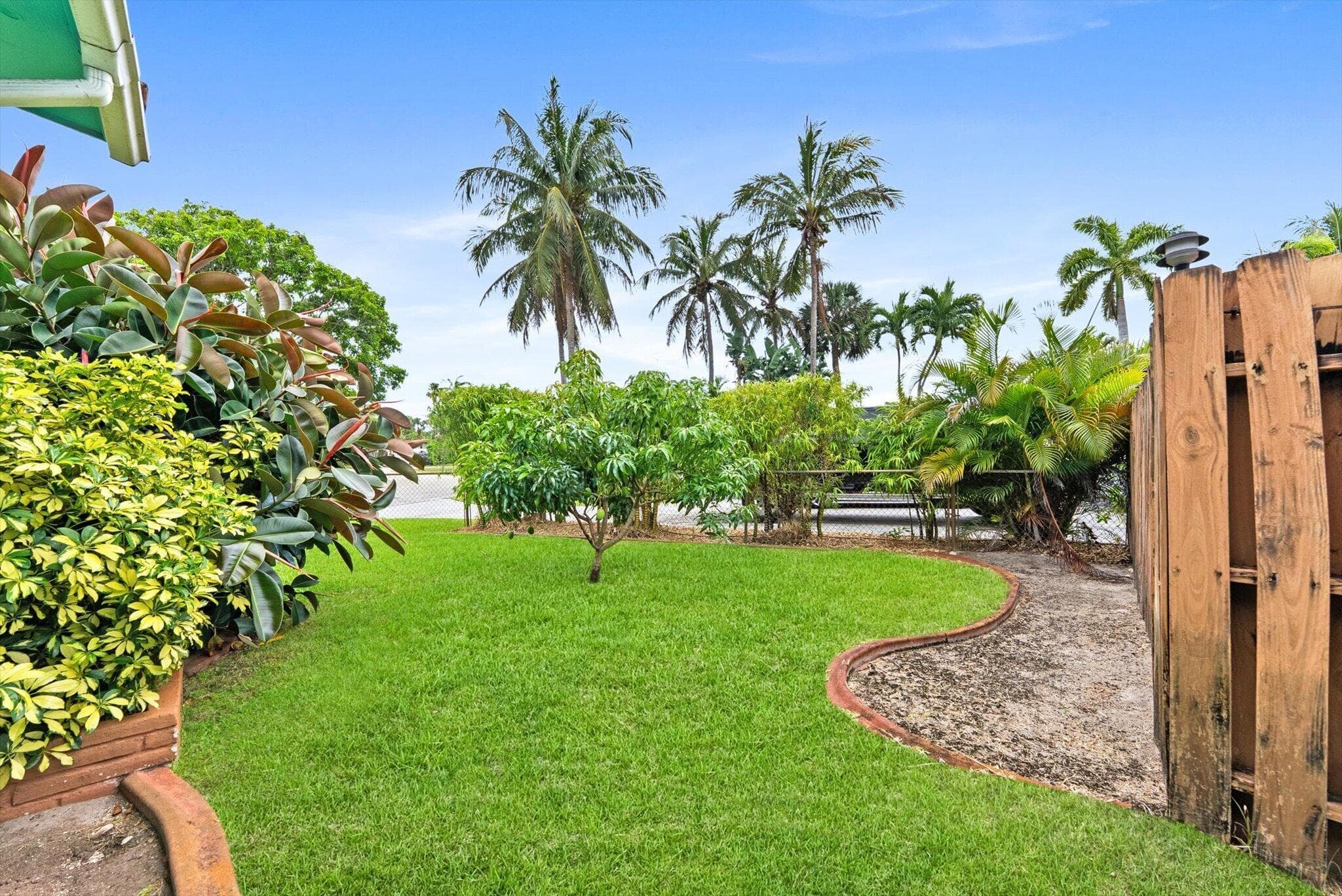 2625 NW 3rd Avenue, Wilton Manors, FL 33311 — photo 33 of 45