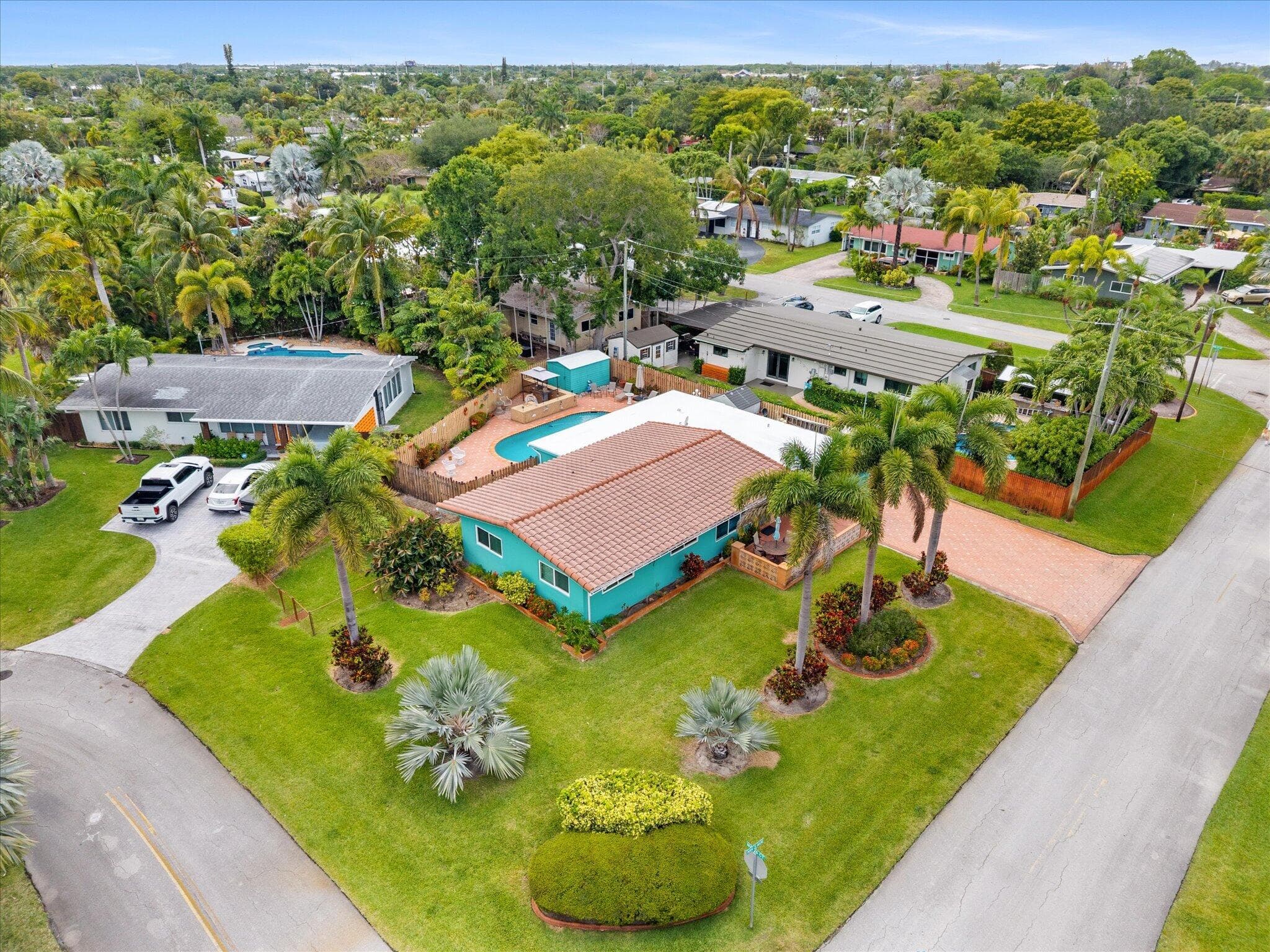 2625 NW 3rd Avenue, Wilton Manors, FL 33311 — photo 32 of 45