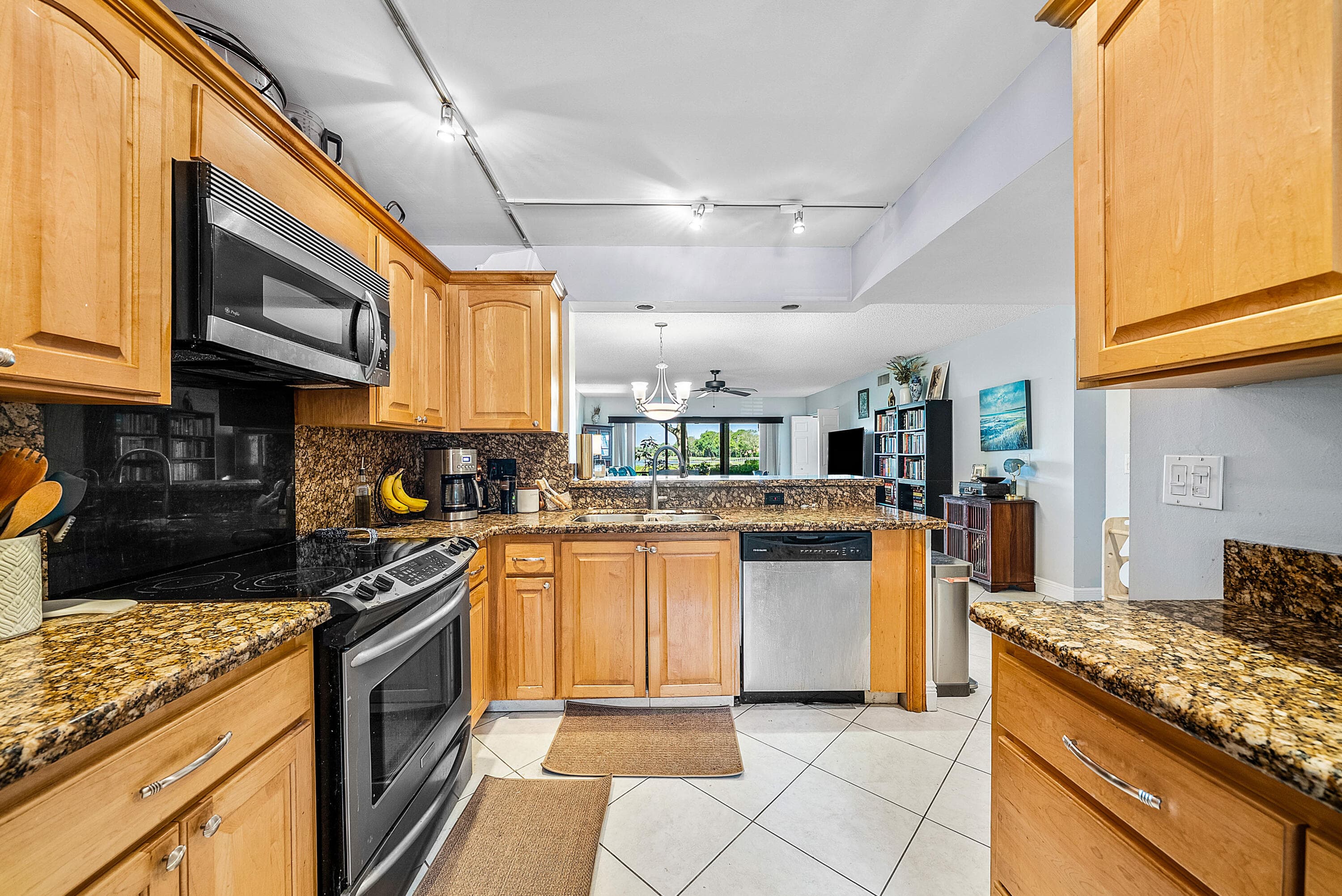 2900 SW 22nd Circle 221f, Delray Beach, FL 33445 — photo 6 of 33