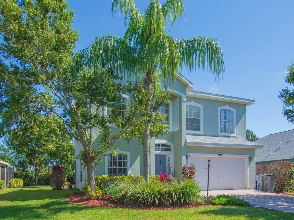 521 N Valencia Circle SW, Vero Beach, FL 32968 — photo 1 of 52