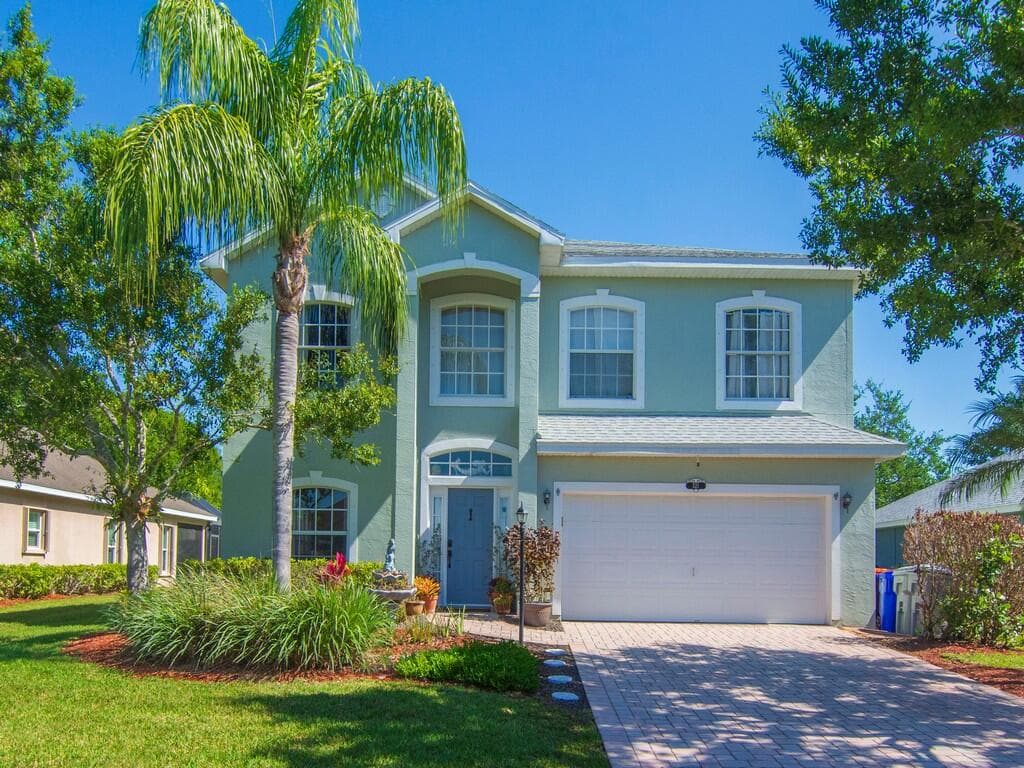 521 N Valencia Circle SW, Vero Beach, FL 32968 — photo 3 of 52