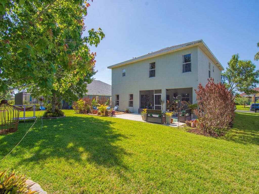 521 N Valencia Circle SW, Vero Beach, FL 32968 — photo 21 of 52