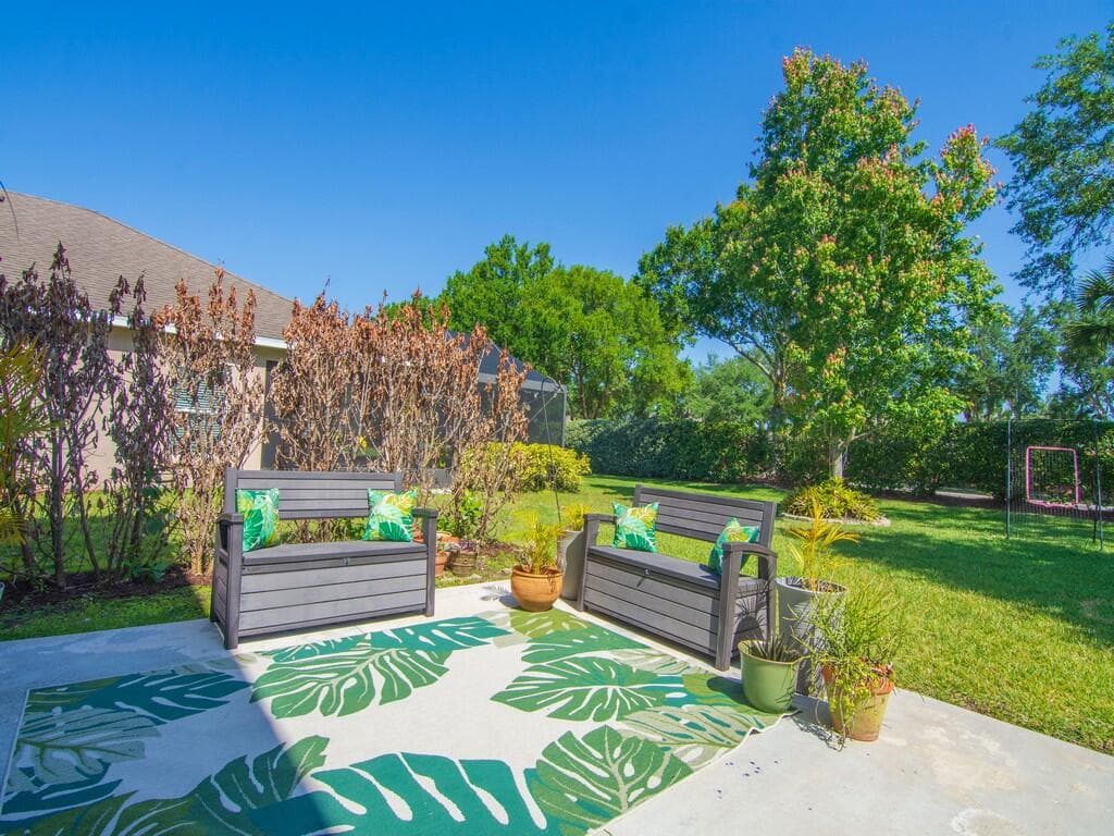 521 N Valencia Circle SW, Vero Beach, FL 32968 — photo 27 of 52