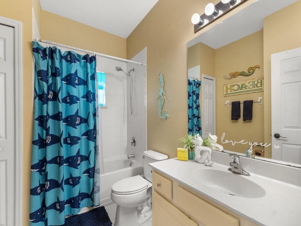 521 N Valencia Circle SW, Vero Beach, FL 32968 — photo 33 of 52