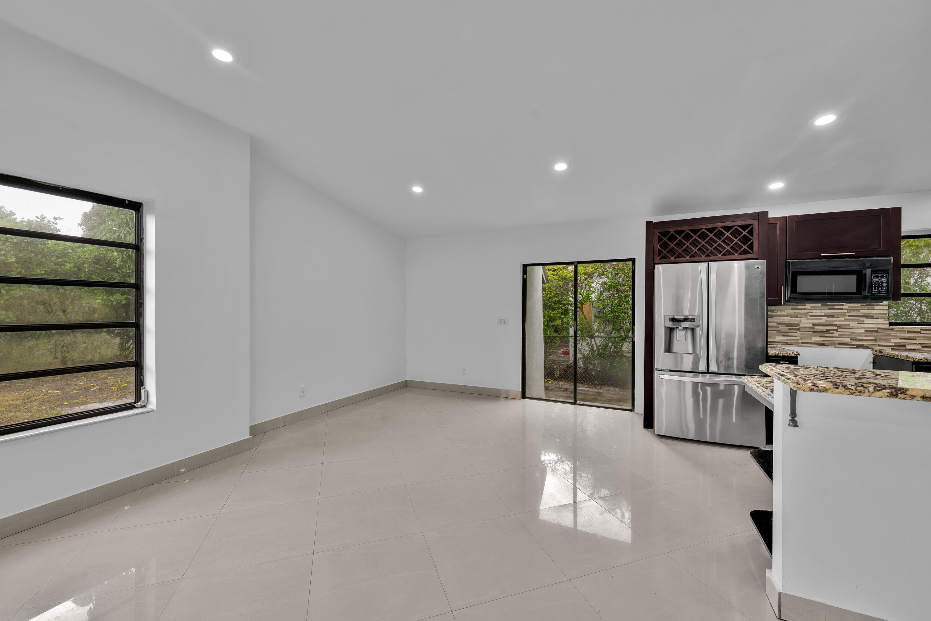 17551 NE 5th Avenue, North Miami Beach, FL 33162 — photo 11 of 29