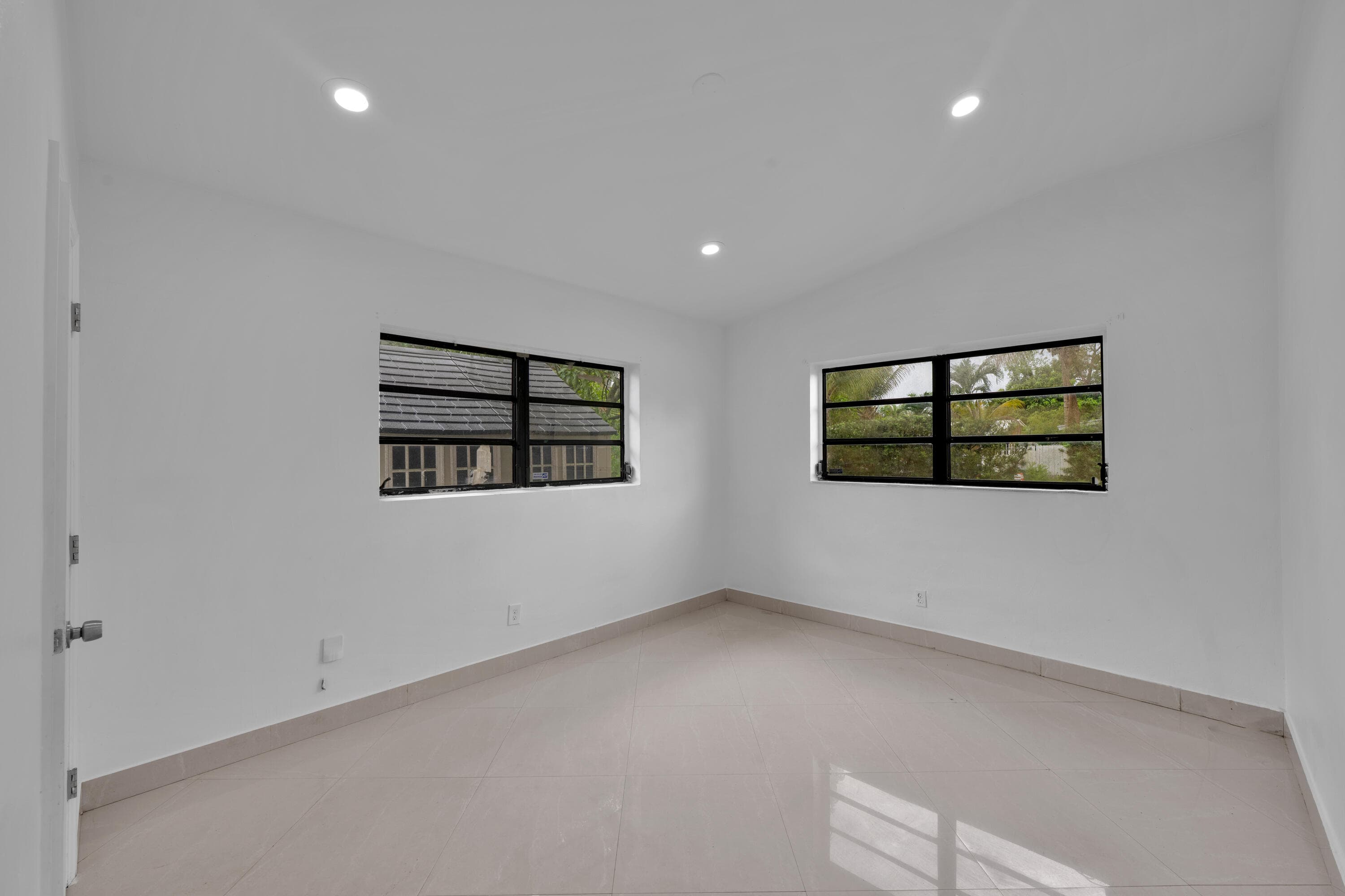 17551 NE 5th Avenue, North Miami Beach, FL 33162 — photo 26 of 29