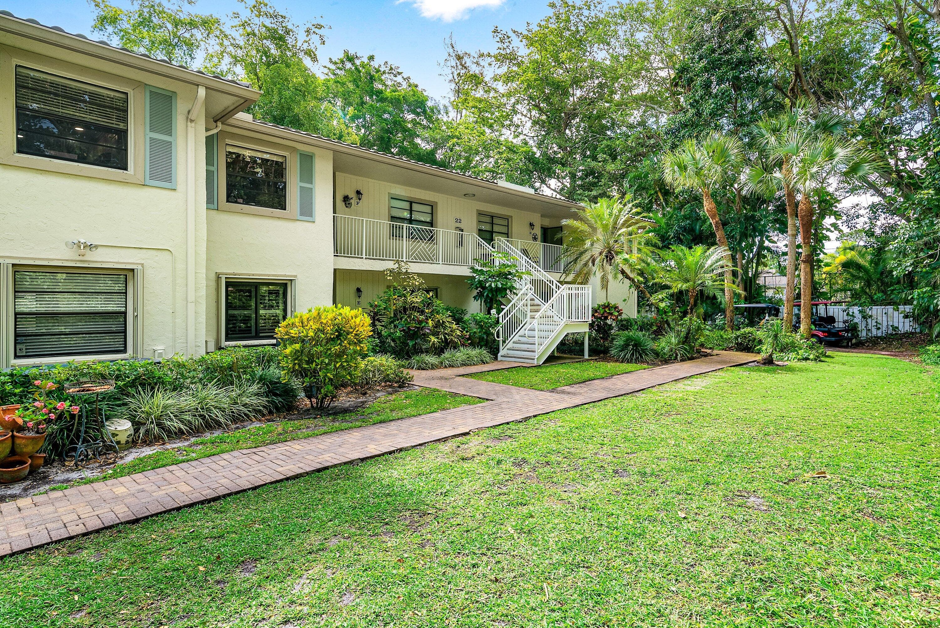 22 Westgate Lane E, Boynton Beach, FL 33436 — photo 1 of 51