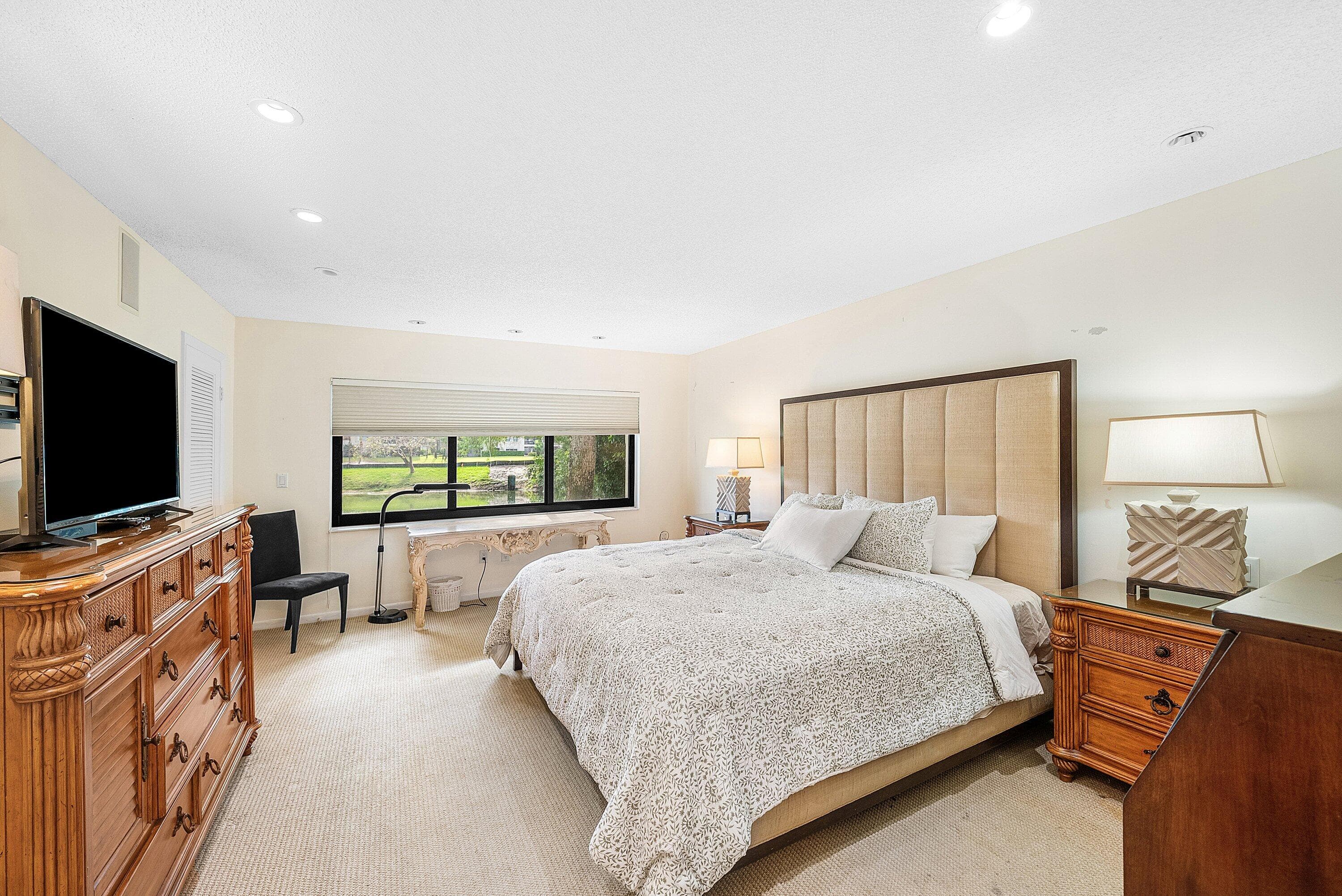 22 Westgate Lane E, Boynton Beach, FL 33436 — photo 17 of 51