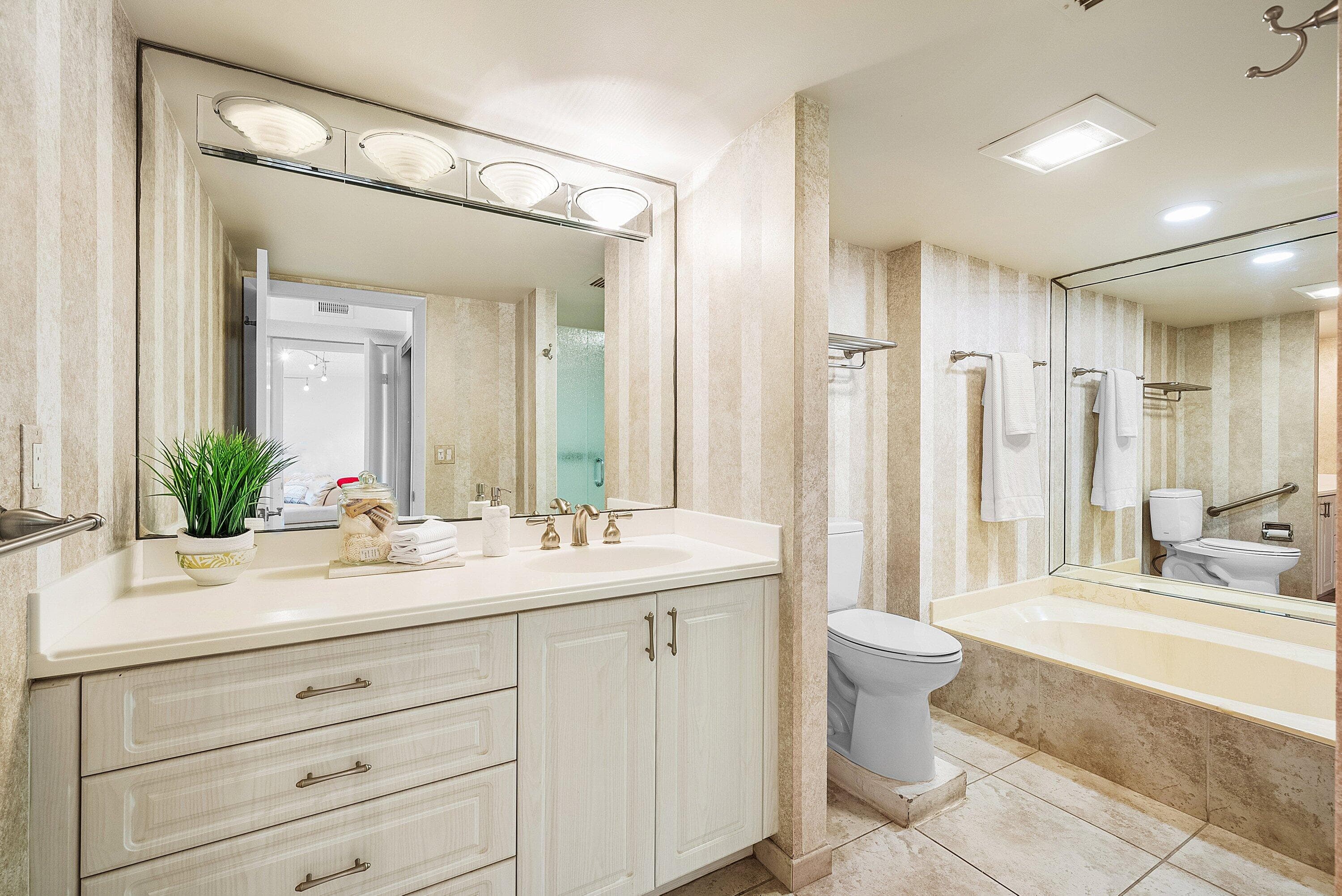 22 Westgate Lane E, Boynton Beach, FL 33436 — photo 20 of 51