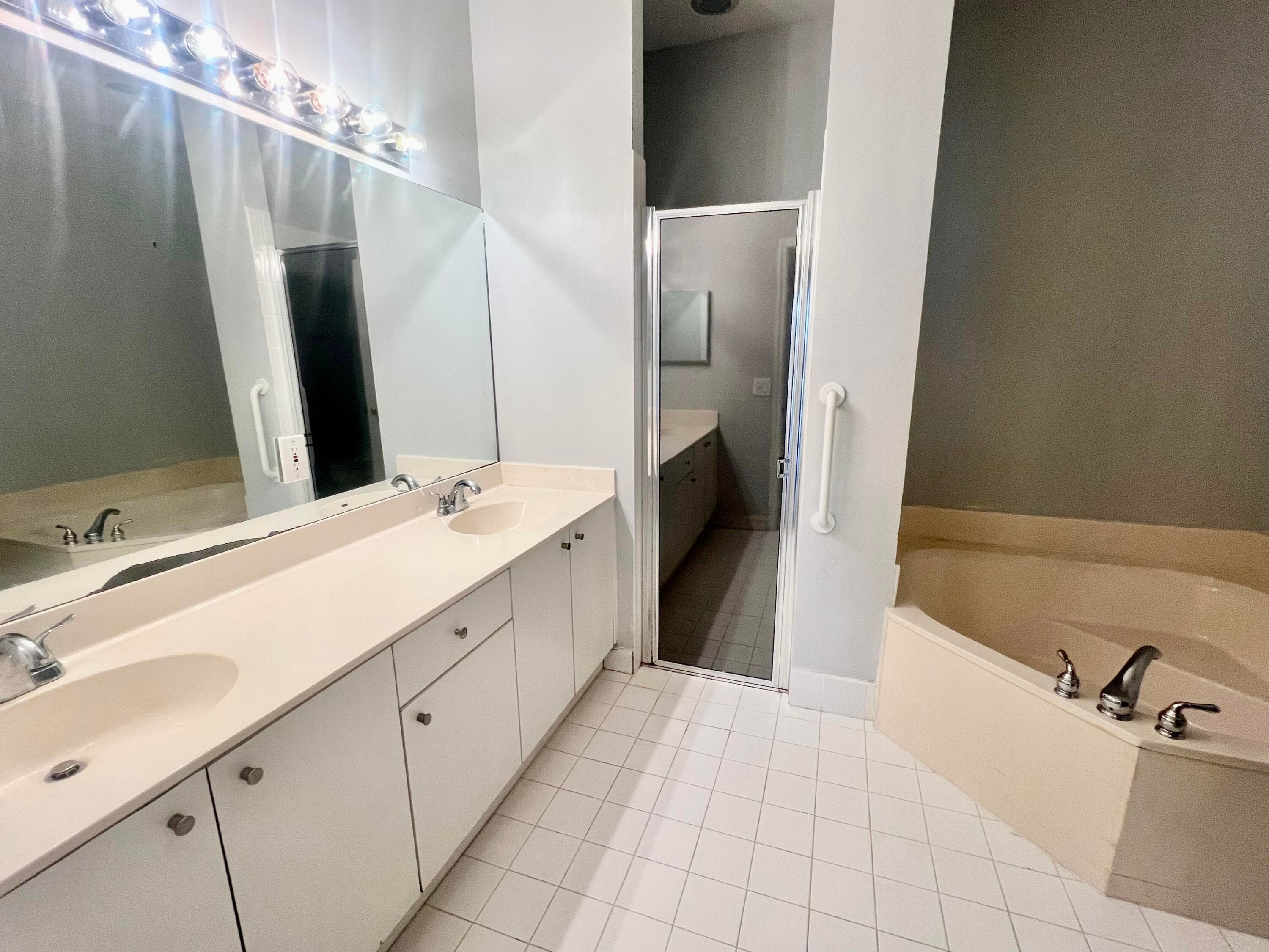 7801 S Aragon Boulevard 4, Sunrise, FL 33322 — photo 10 of 29
