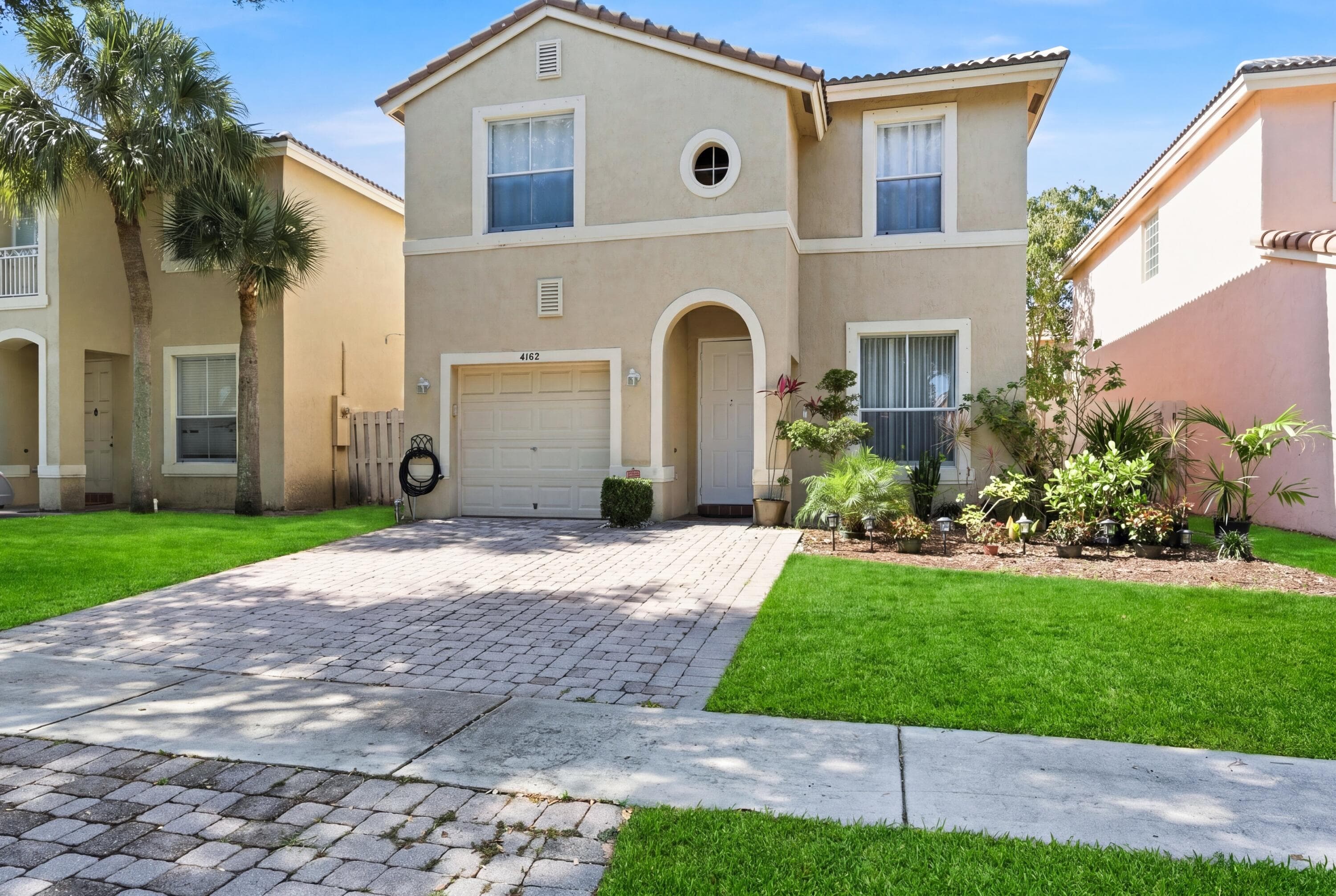 4162 Winnipeg Way, West Palm Beach, FL 33409 — photo 2 of 35