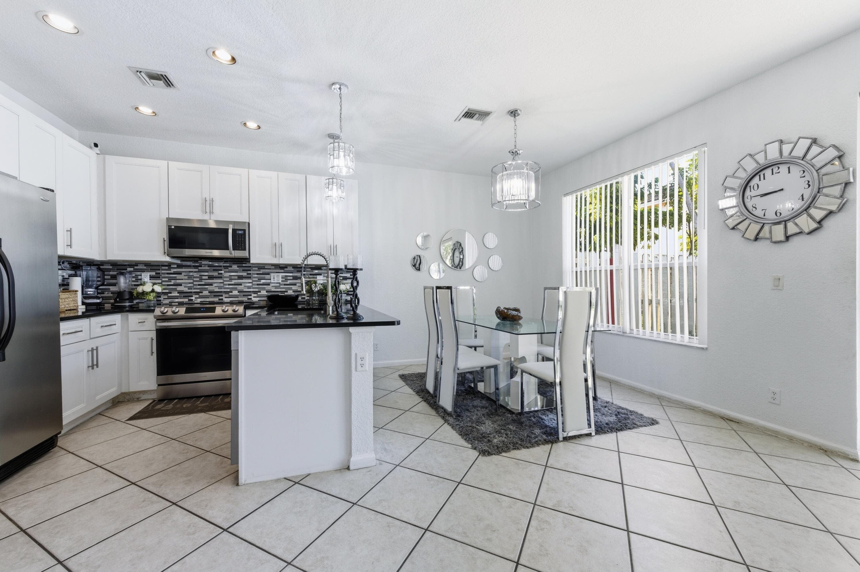 4162 Winnipeg Way, West Palm Beach, FL 33409 — photo 10 of 35