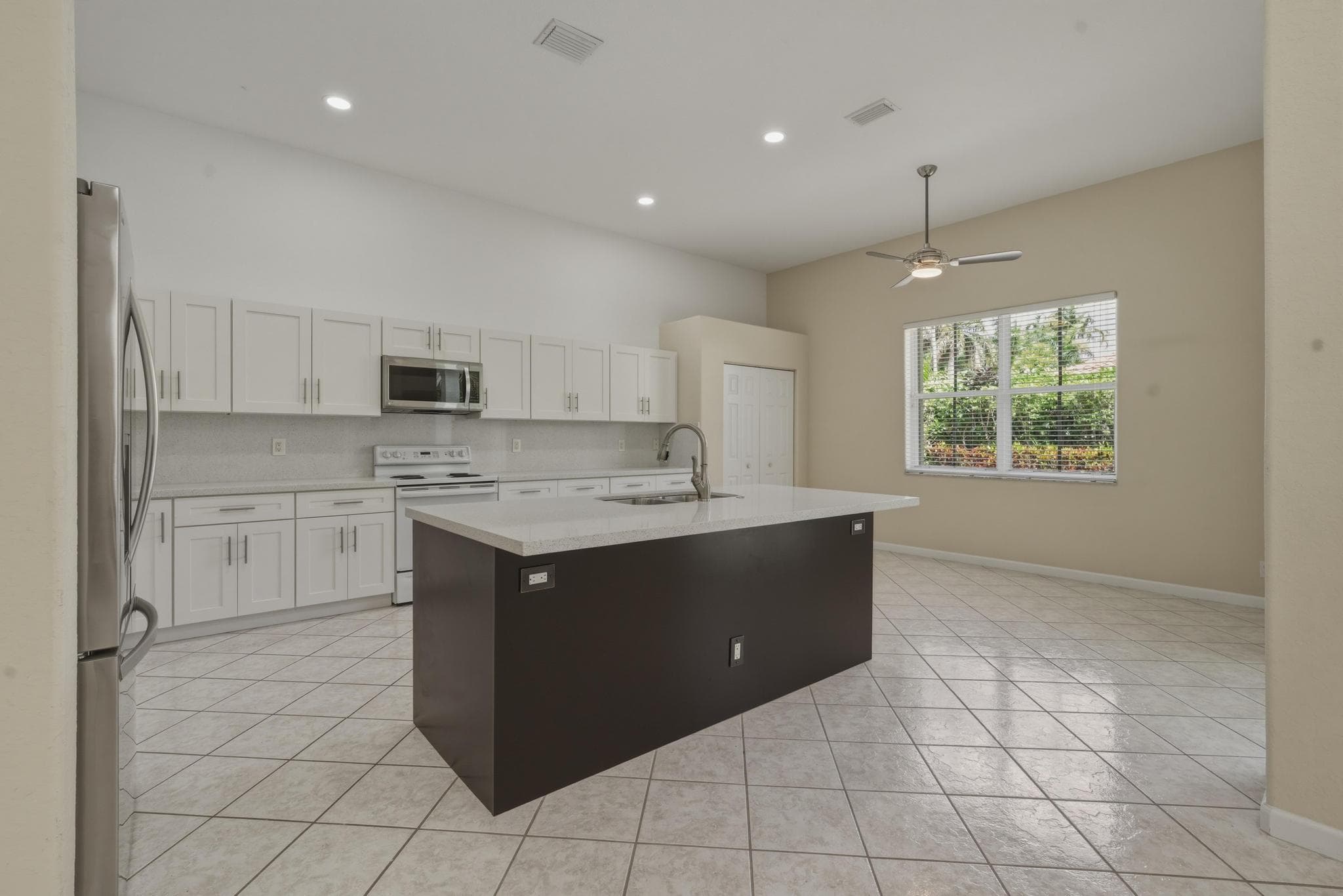 2053 Quail Roost Drive, Weston, FL 33327 — photo 11 of 39