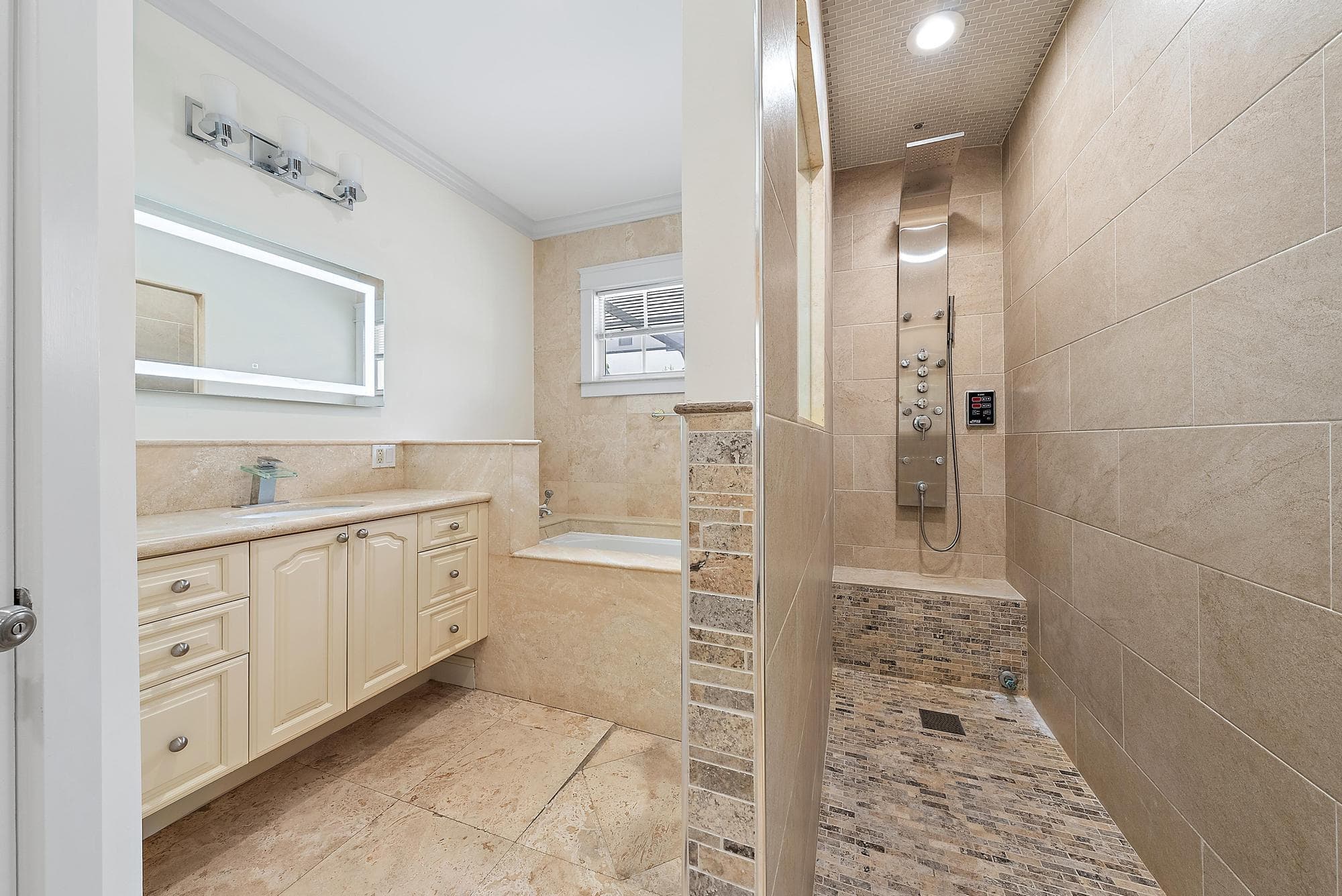 228 9th Street, West Palm Beach, FL 33401 — photo 16 of 46