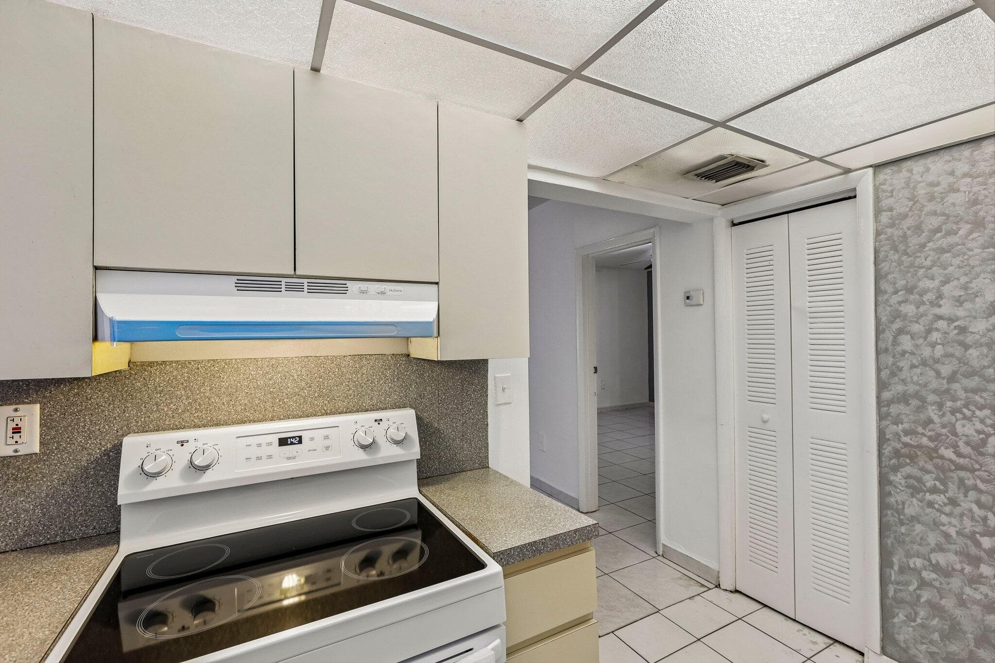 1735 NE 164th Street E104, North Miami Beach, FL 33162 — photo 8 of 21