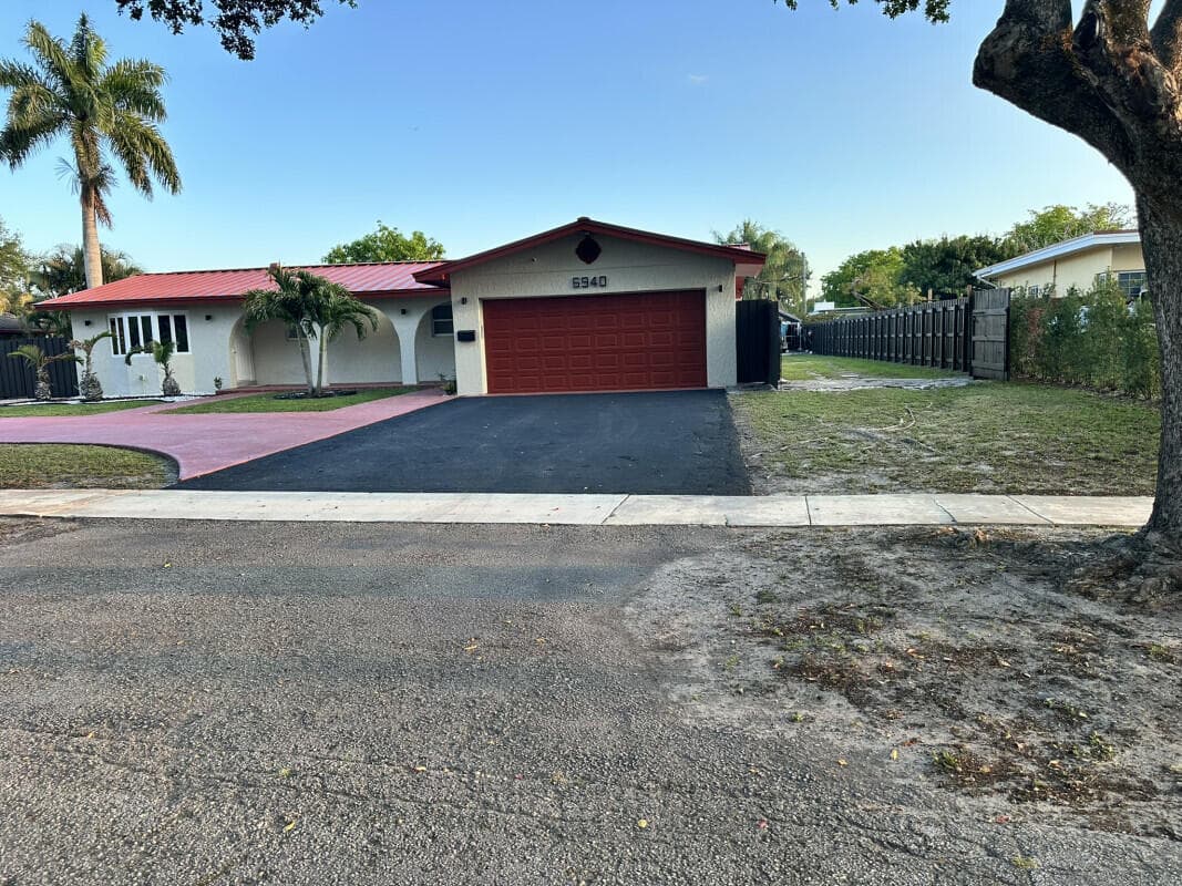 6940 Plantation Road, Plantation, FL 33317 — photo 1 of 24