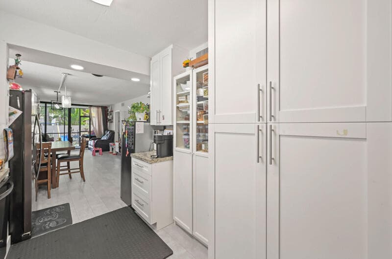 8421 Forest Hills Drive 104, Coral Springs, FL 33065 — photo 5 of 33