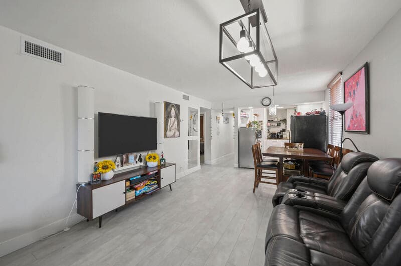 8421 Forest Hills Drive 104, Coral Springs, FL 33065 — photo 12 of 33