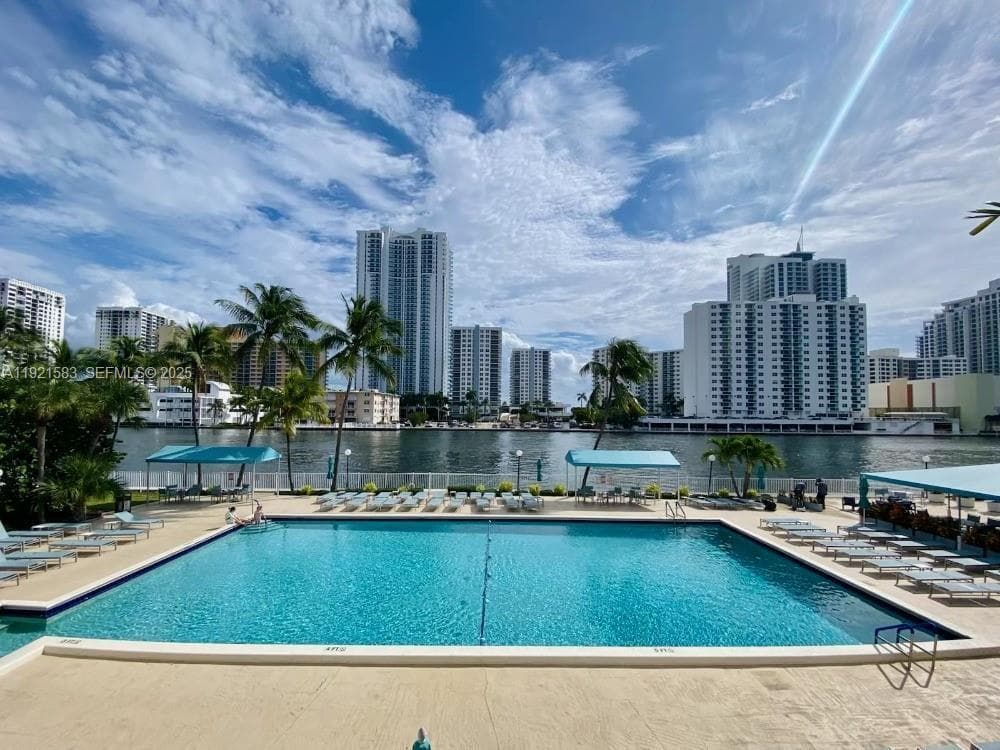 800 Parkview Drive 726, Hallandale Beach, FL 33009 — photo 22 of 34