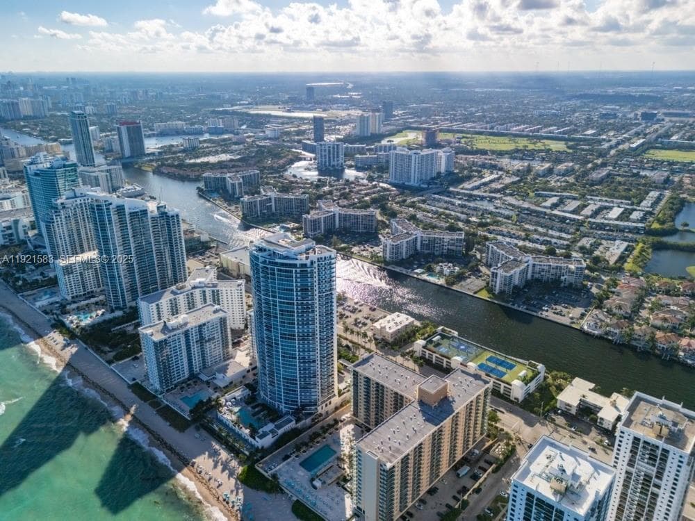 800 Parkview Drive 726, Hallandale Beach, FL 33009 — photo 4 of 34