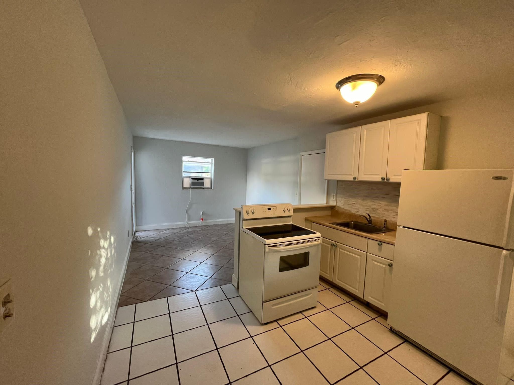2318 Van Buren Street 1, Hollywood, FL 33020 — photo 7 of 10