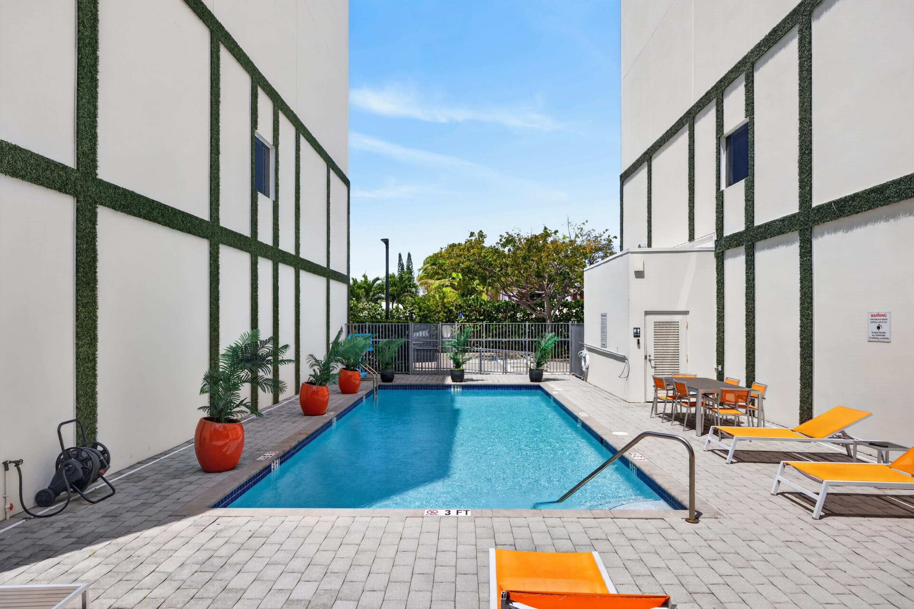 1044 NE 18th Avenue 203, Fort Lauderdale, FL 33304 — photo 44 of 50