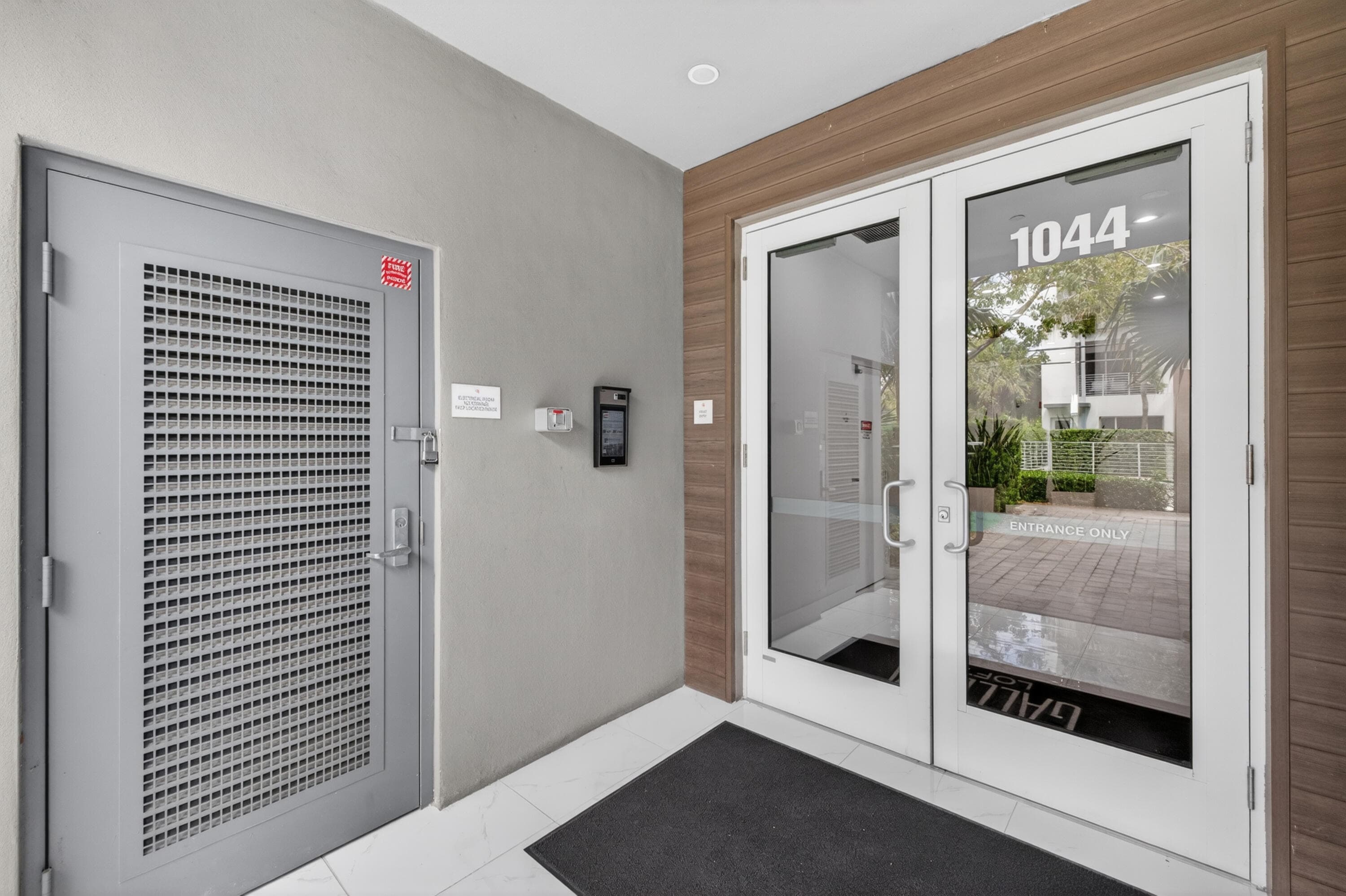 1044 NE 18th Avenue 203, Fort Lauderdale, FL 33304 — photo 33 of 50