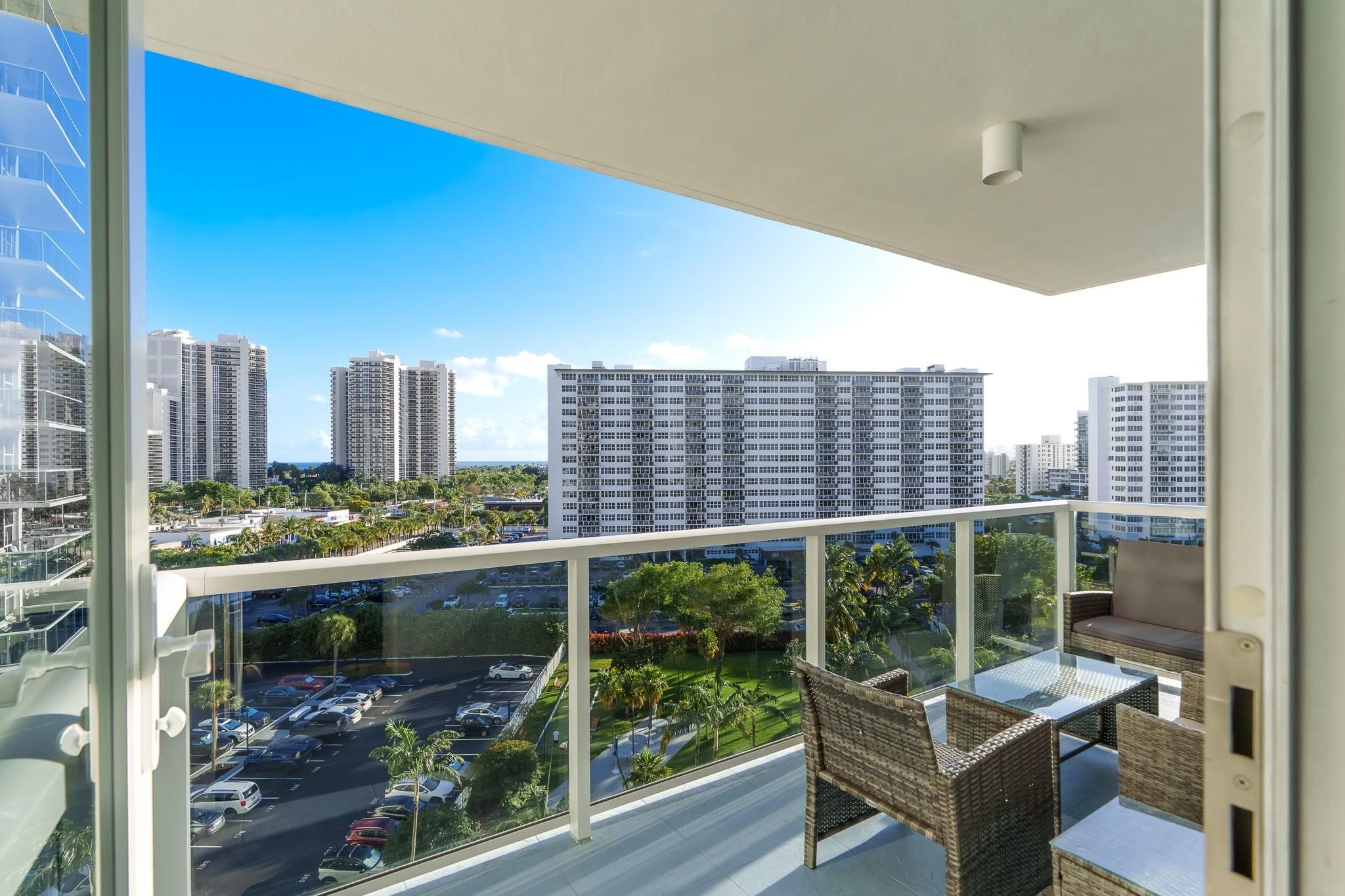 3300 NE 36th Street 920, Fort Lauderdale, FL 33308 — photo 7 of 42