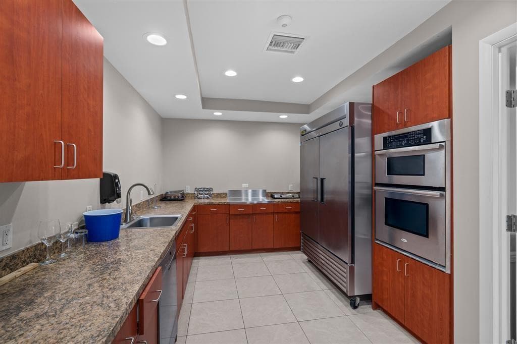 3300 NE 36th Street 920, Fort Lauderdale, FL 33308 — photo 37 of 42