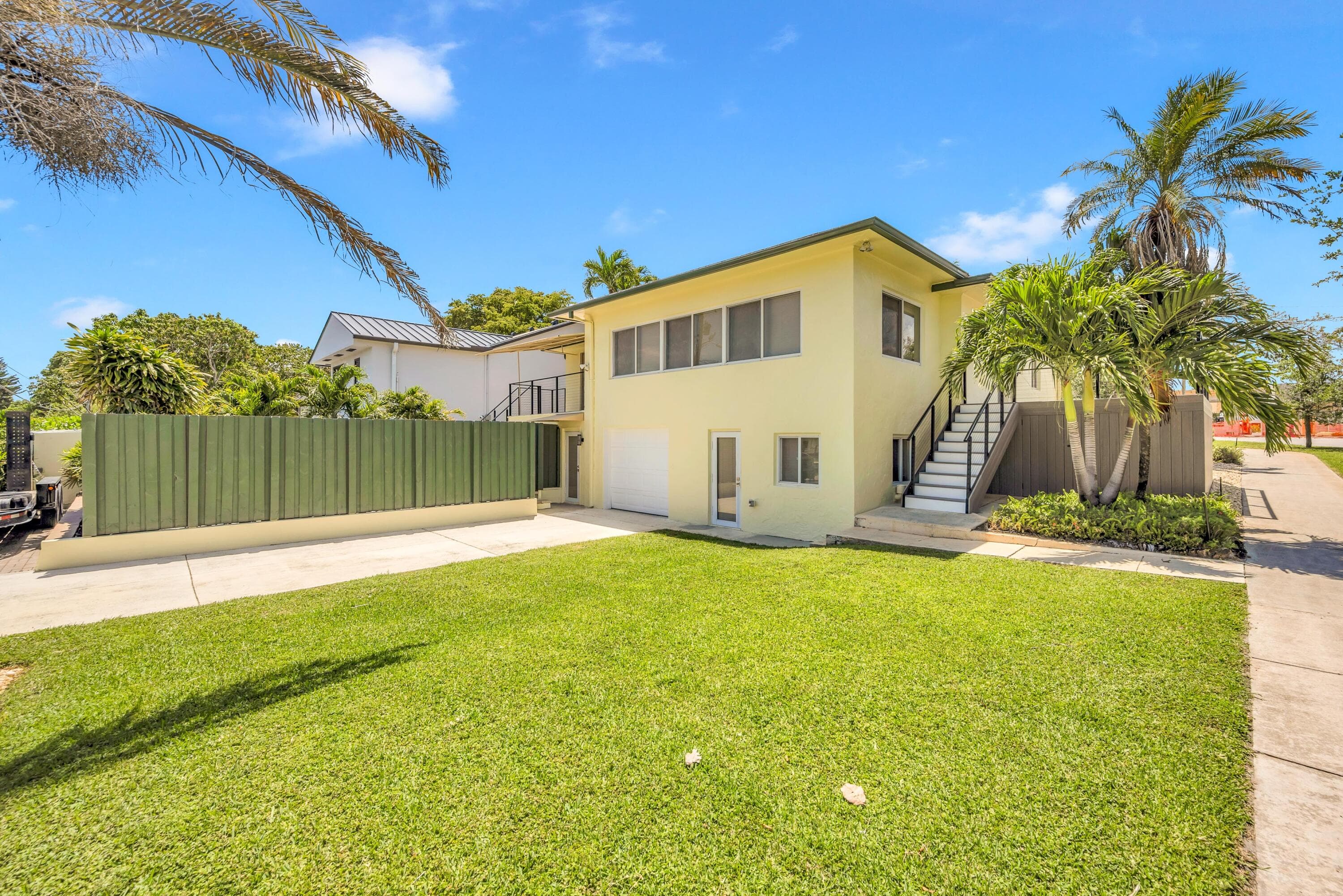 606 N Victoria Park Road N, Fort Lauderdale, FL 33304 — photo 2 of 21