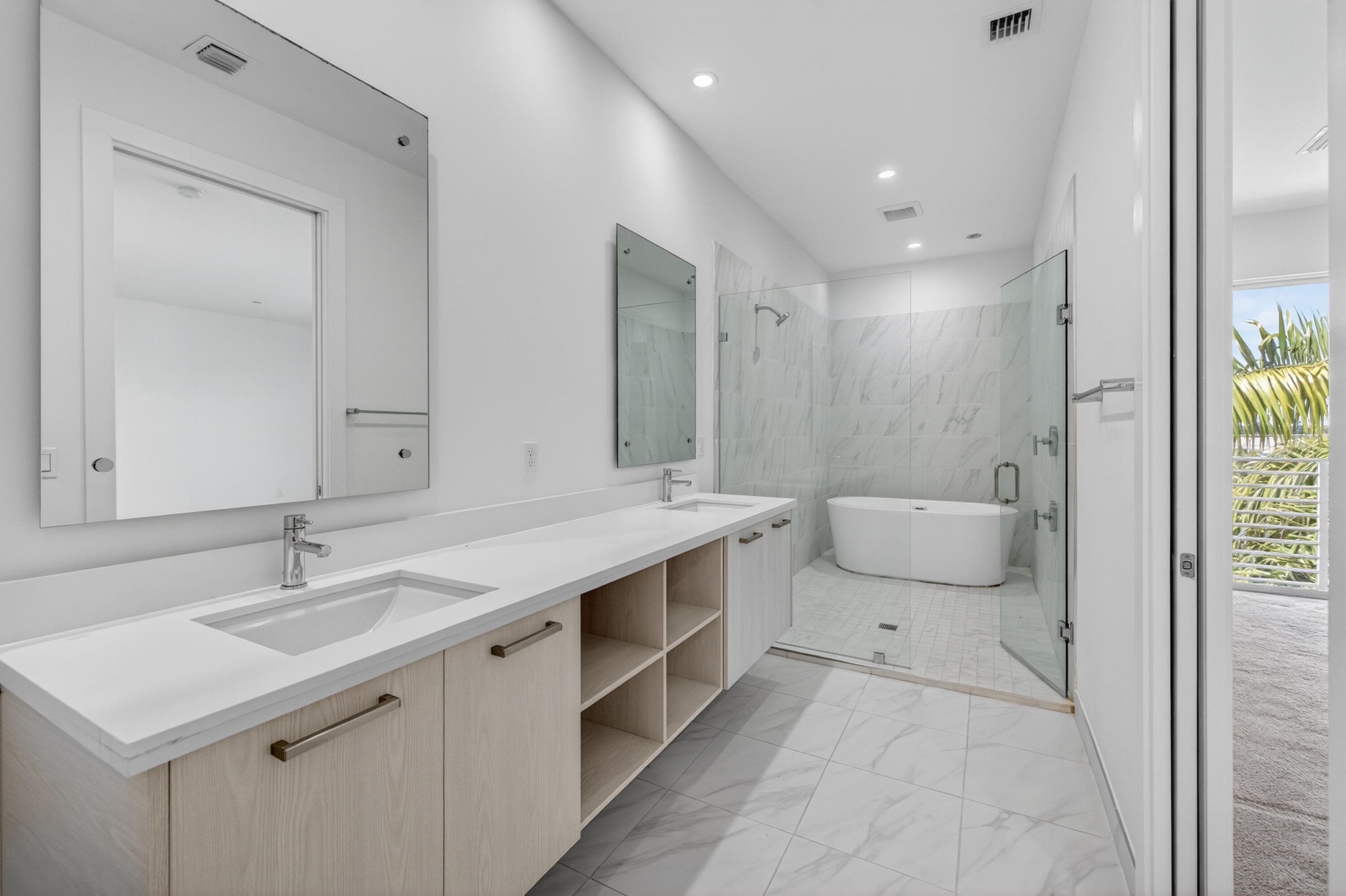 1044 NE 18th Avenue 203, Fort Lauderdale, FL 33304 — photo 21 of 50