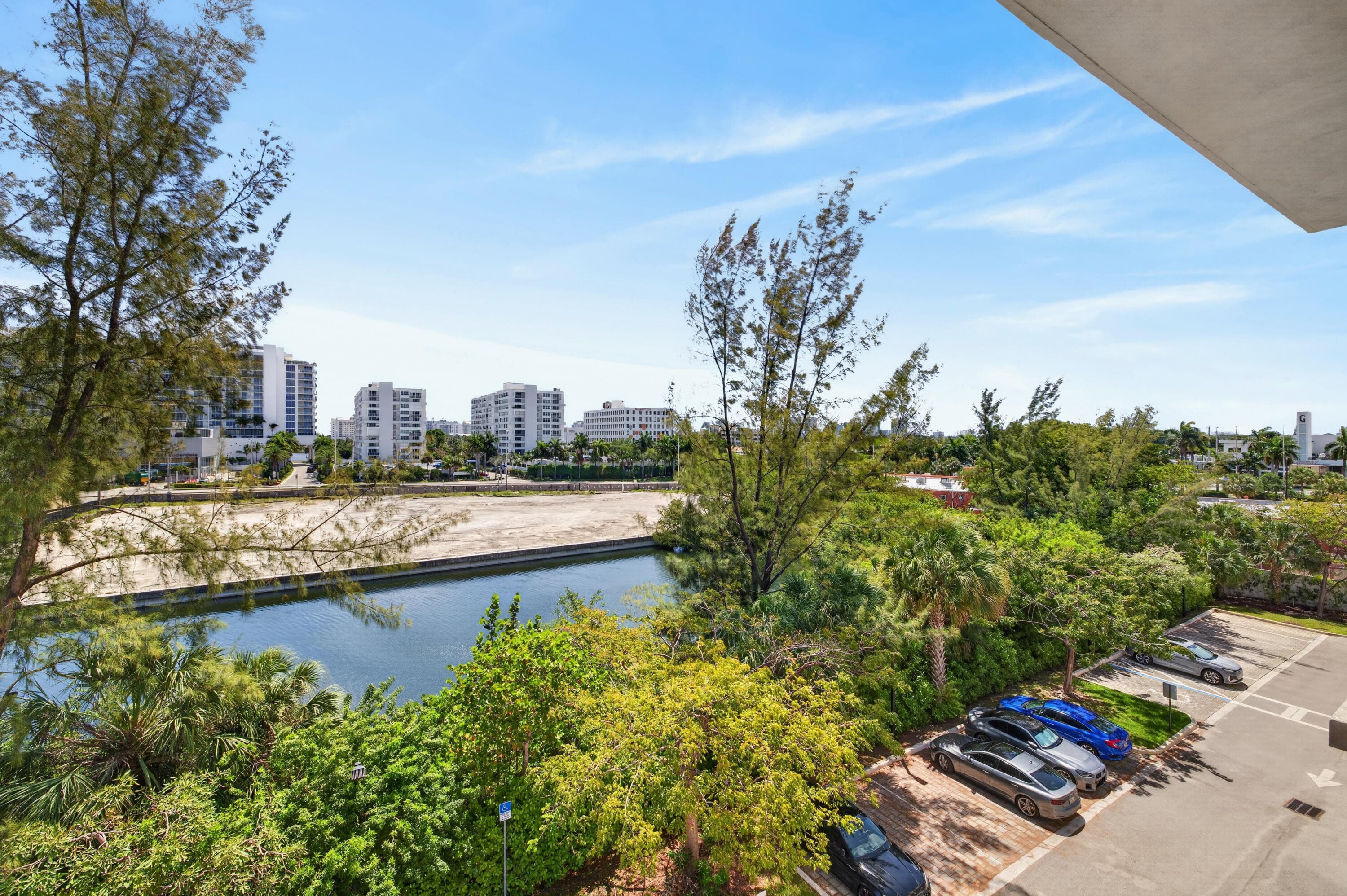 1044 NE 18th Avenue 203, Fort Lauderdale, FL 33304 — photo 42 of 50