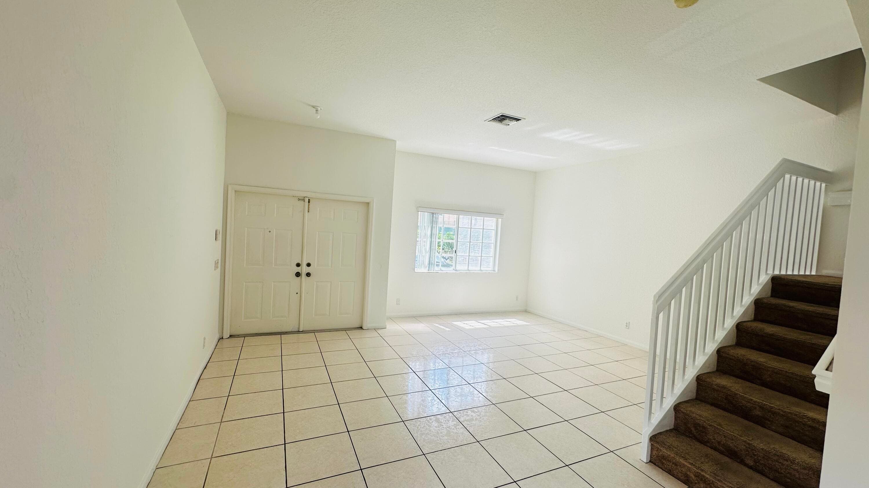 7634 NW 99th Way NW, Tamarac, FL 33321 — photo 3 of 32