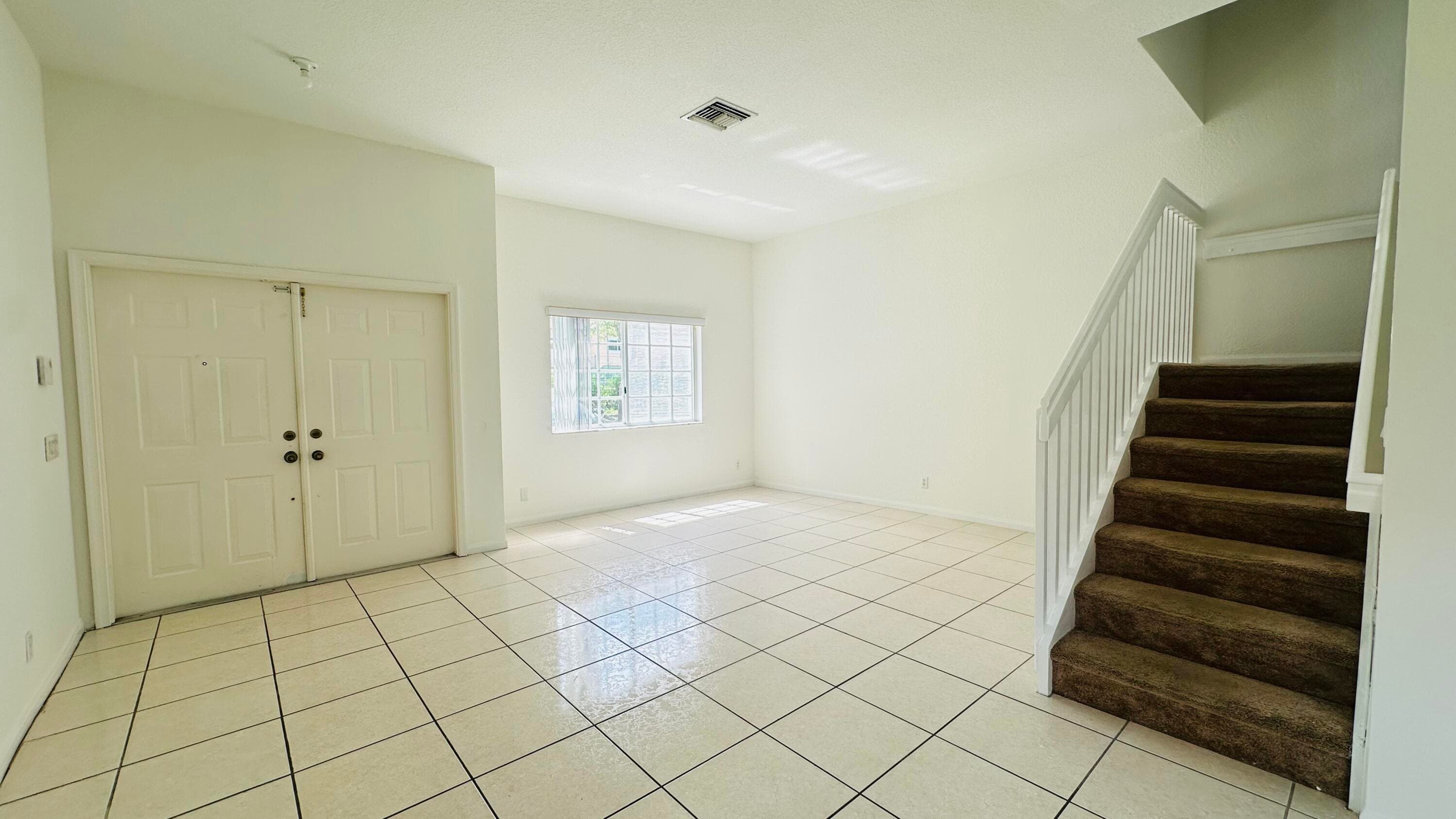 7634 NW 99th Way NW, Tamarac, FL 33321 — photo 4 of 32