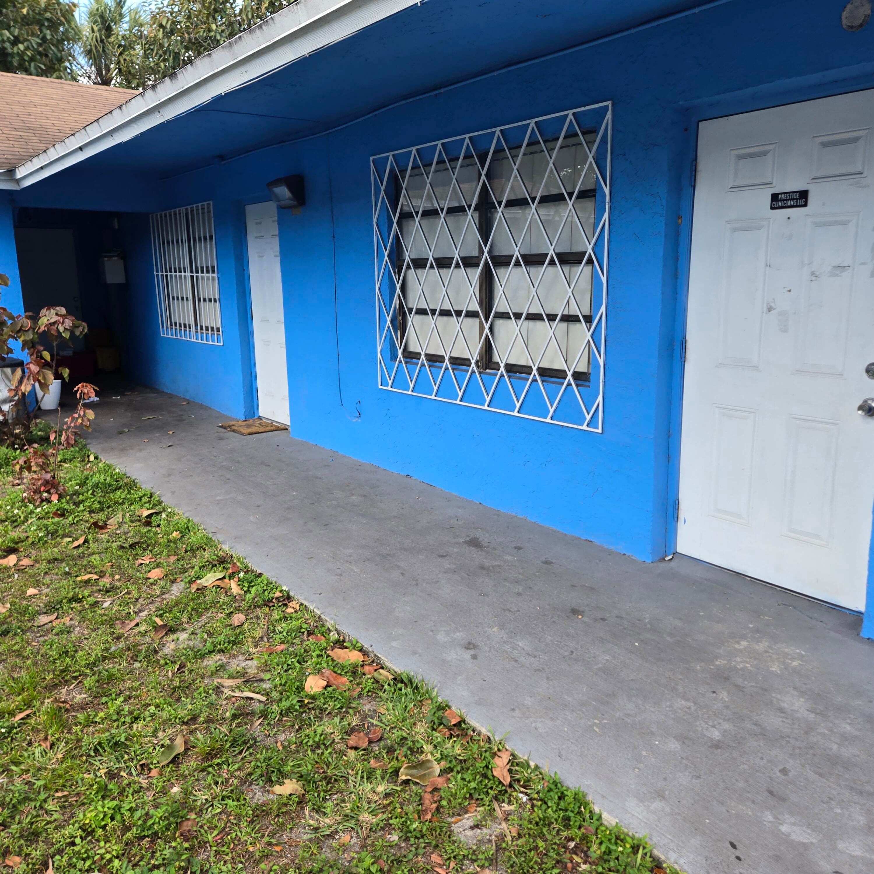 245 NW 27th Avenue, Fort Lauderdale, FL 33311 — photo 1 of 5