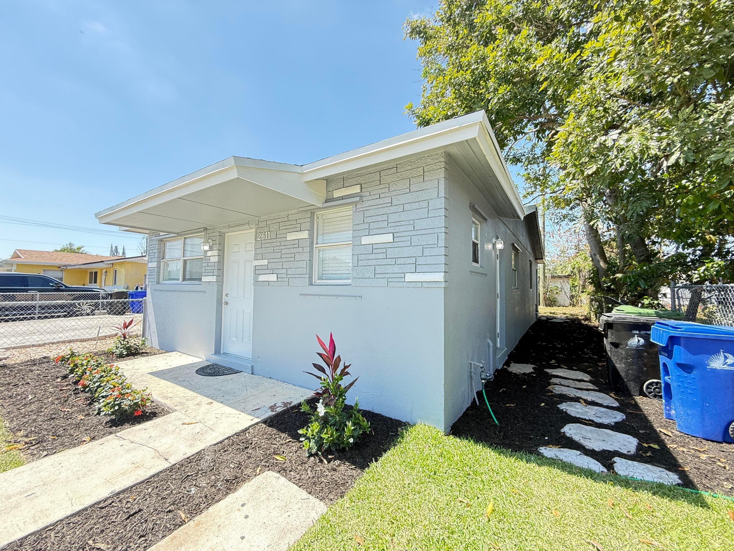 2611 NW 21st Street, Fort Lauderdale, FL 33311 — photo 2 of 10